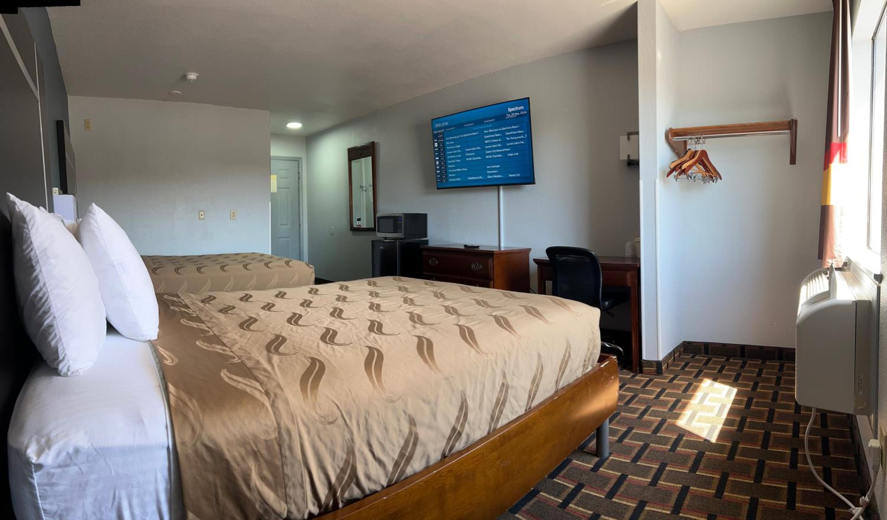 Double Room with Two Double Beds - Photo 4