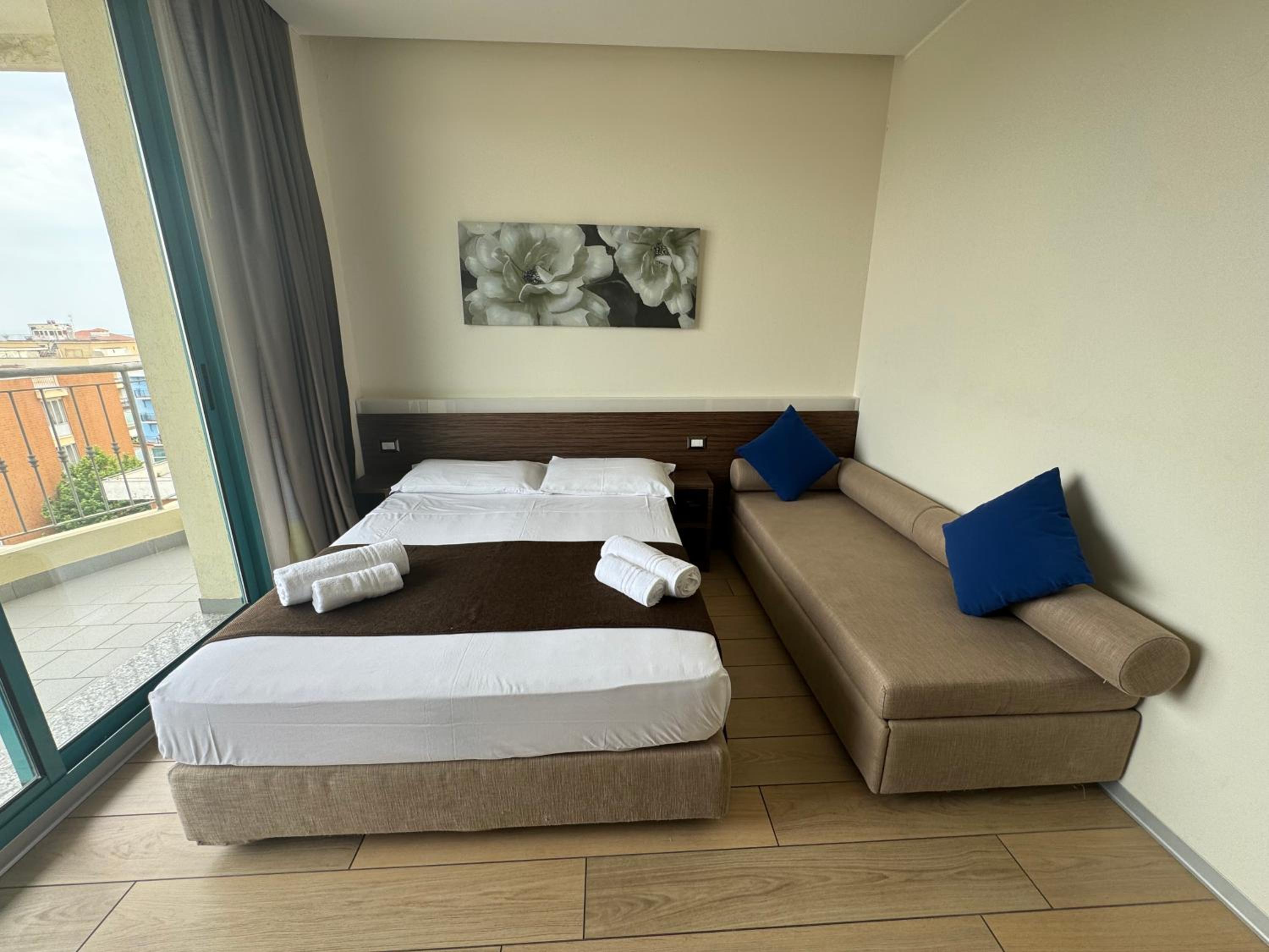 Superior Quadruple Room With Balcony - Photo 7