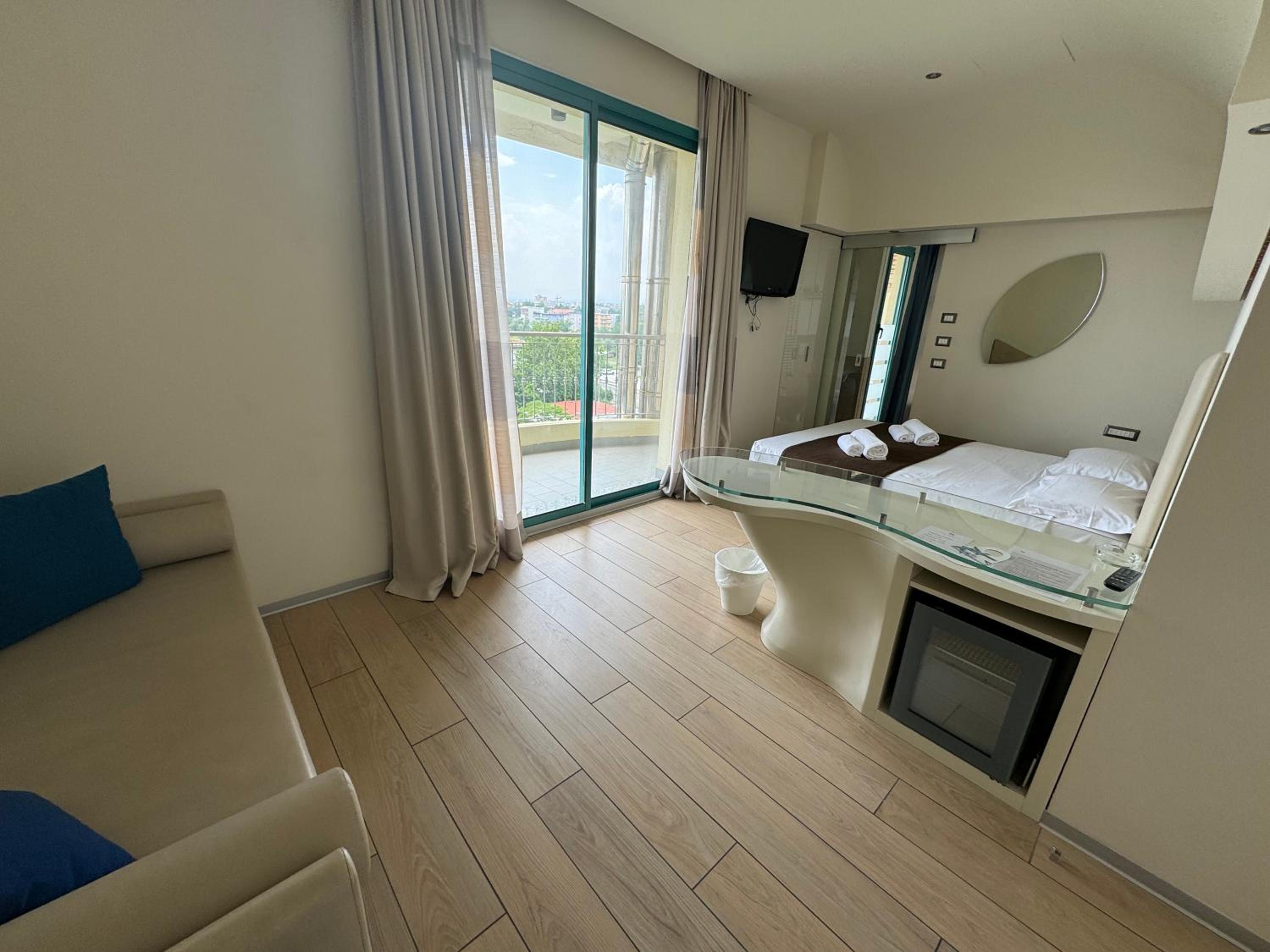 Superior Quadruple Room With Balcony - Photo 5