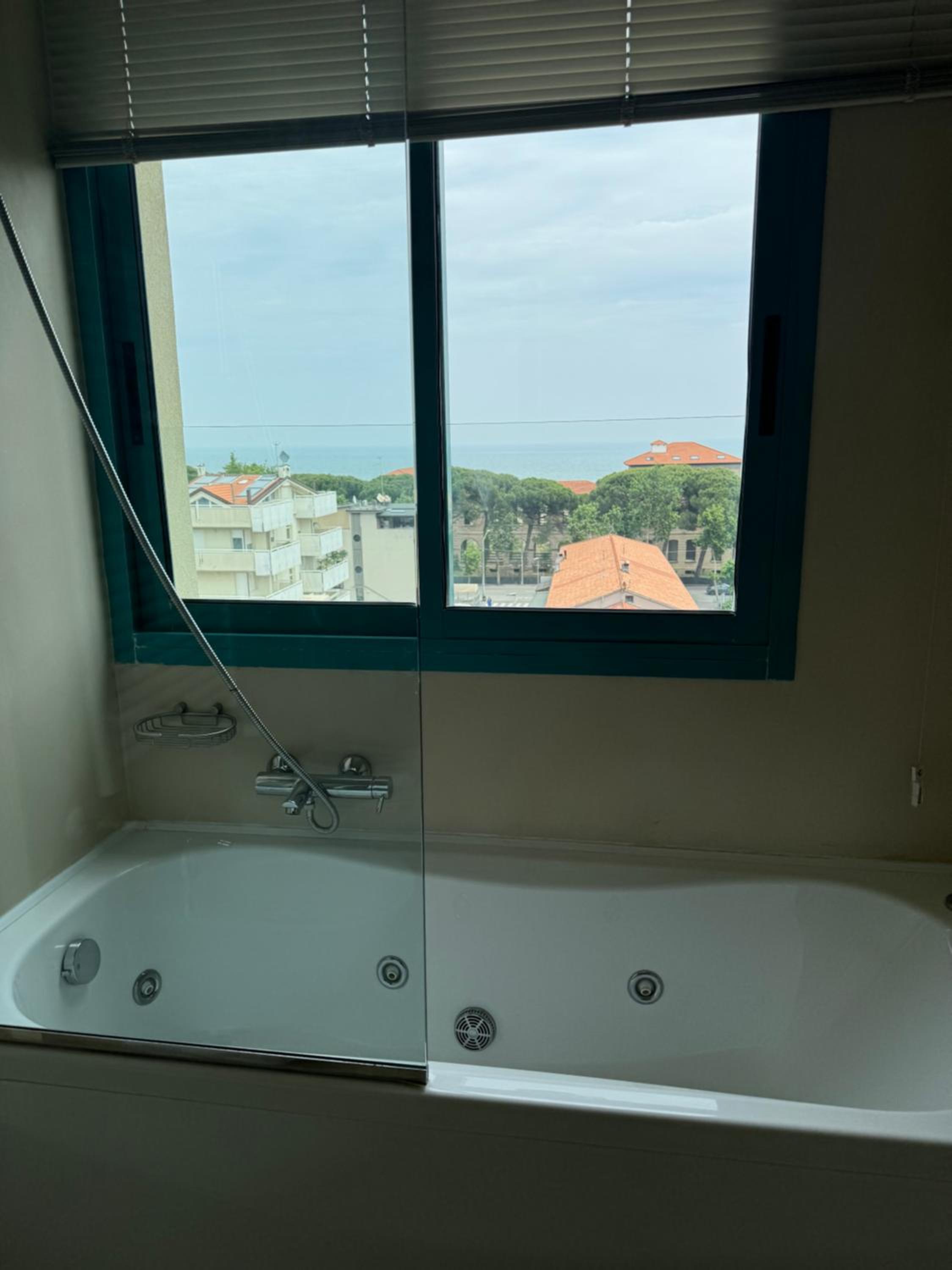Superior Quadruple Room With Balcony - Photo 11