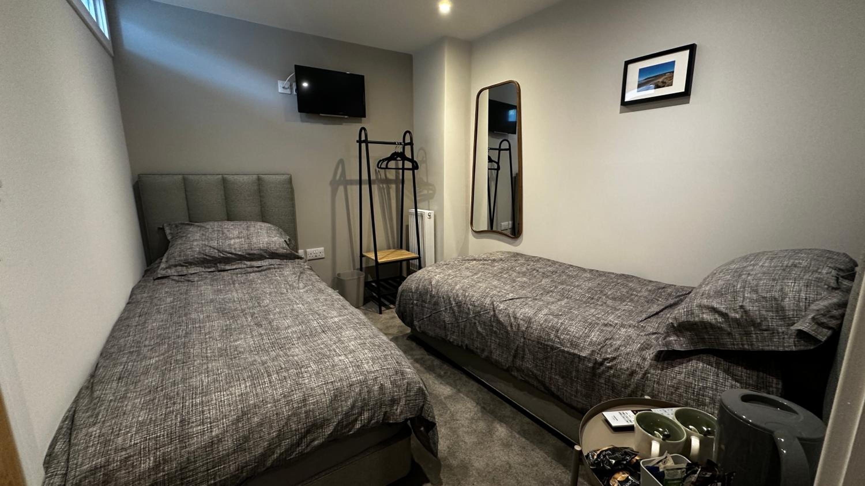 Twin Room with Private Bathroom photo 1
