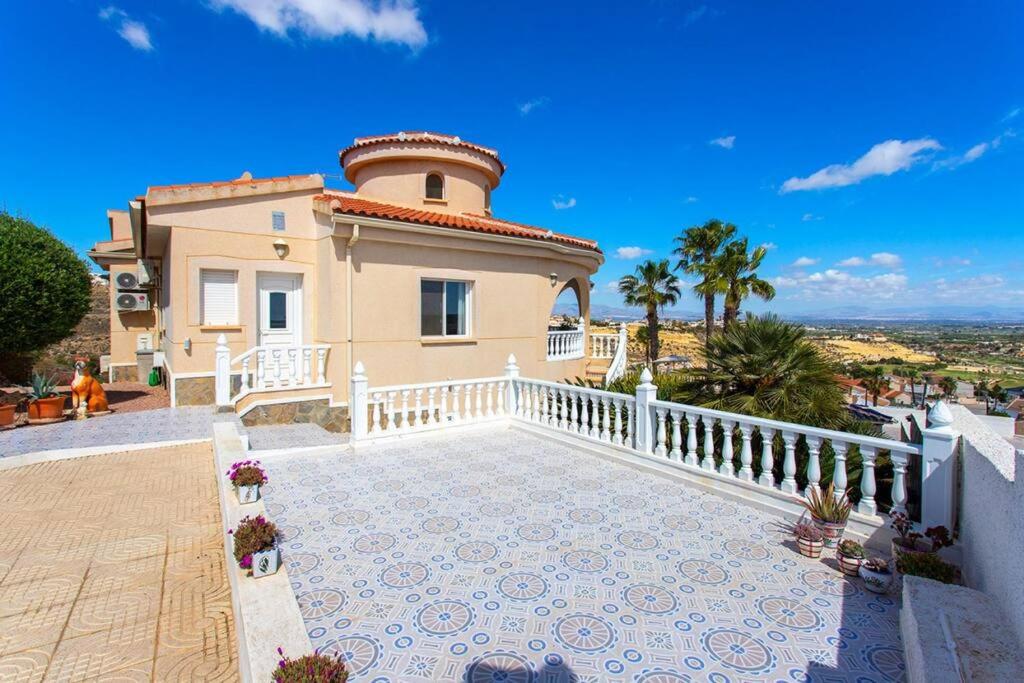 Three-Bedroom Villa photo 3