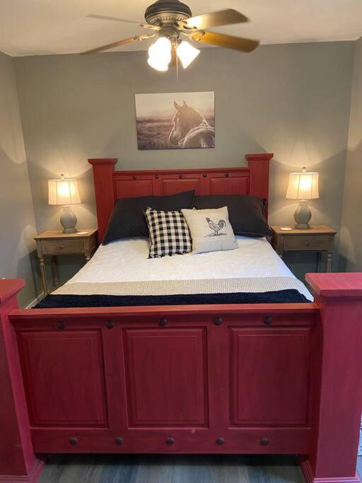 One-Bedroom House photo 1