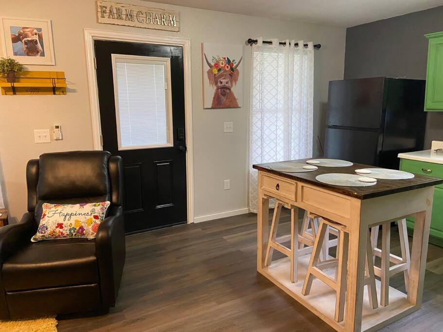 One-Bedroom House photo 2