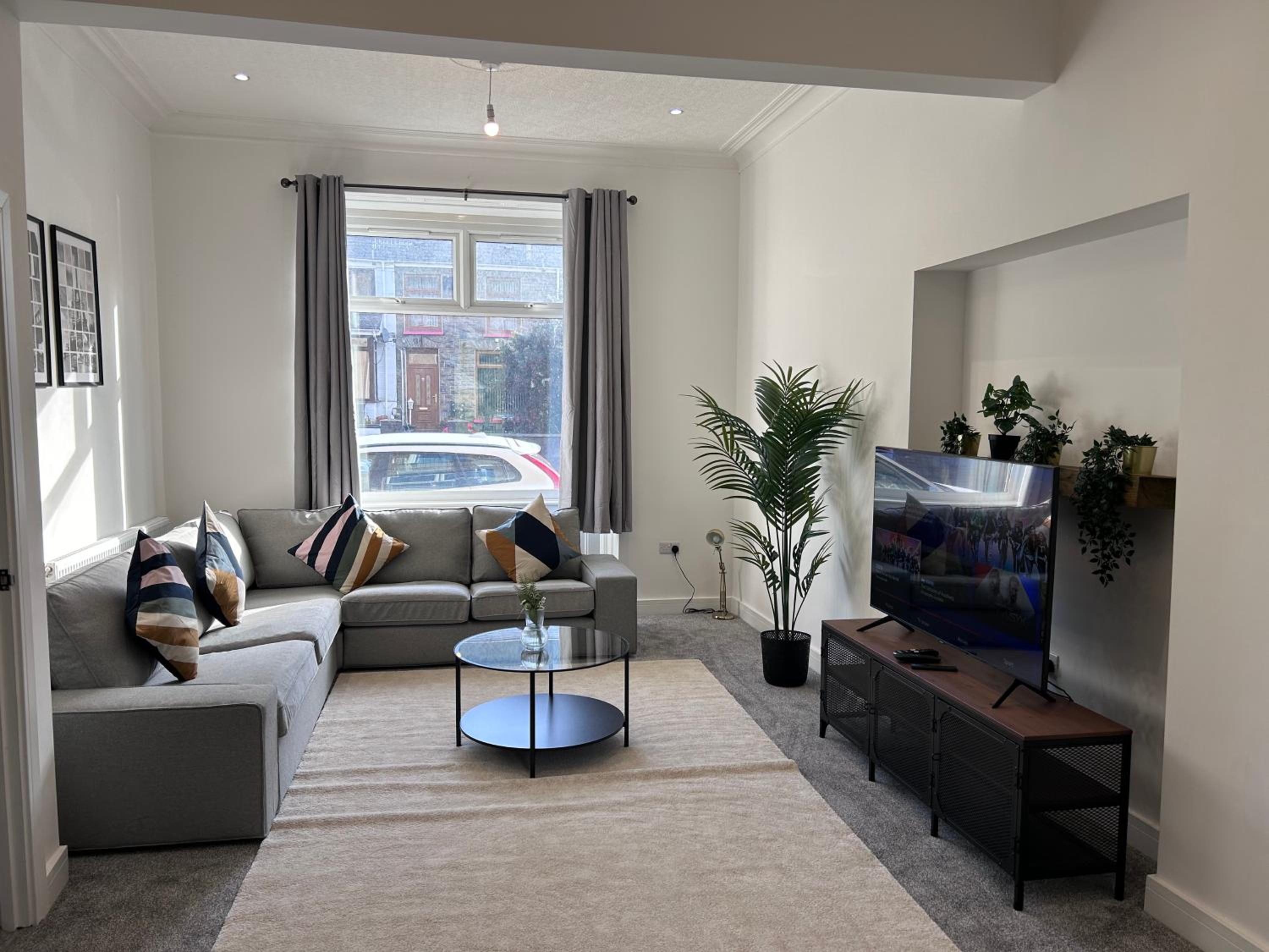 Four-Bedroom House photo 1