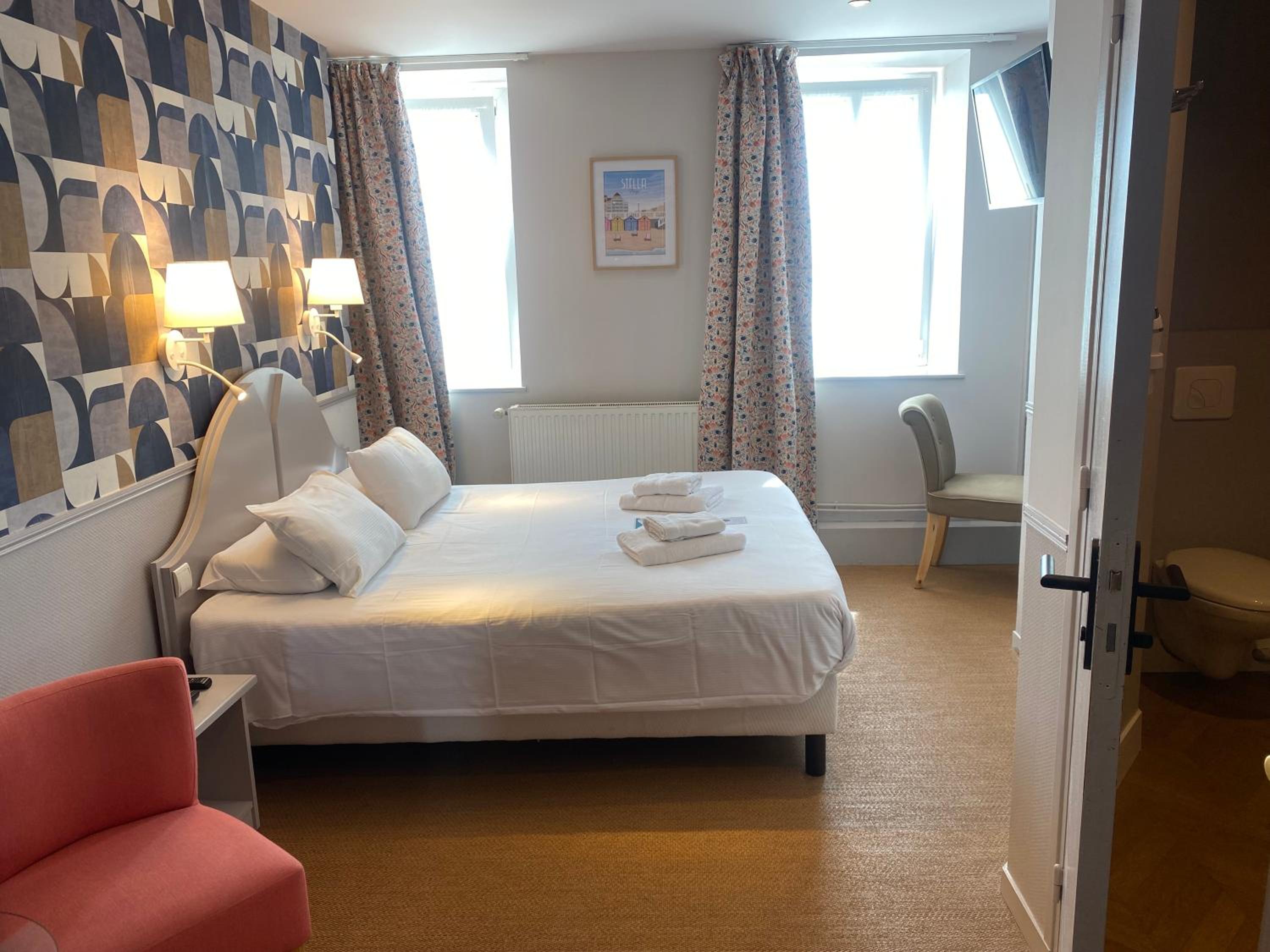 Comfort  Room with Bath photo 3