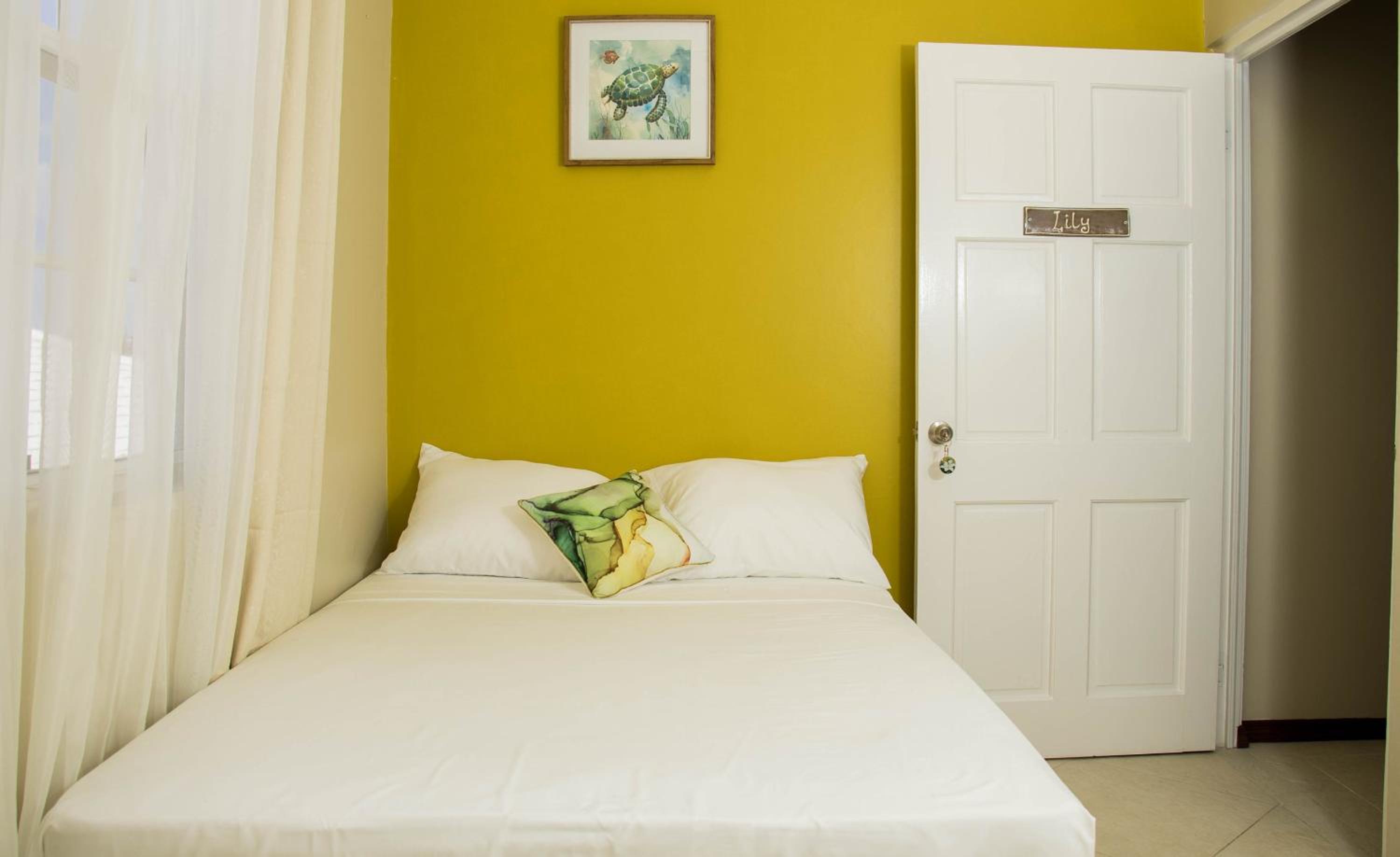 Single Room with Shared Bathroom photo 1