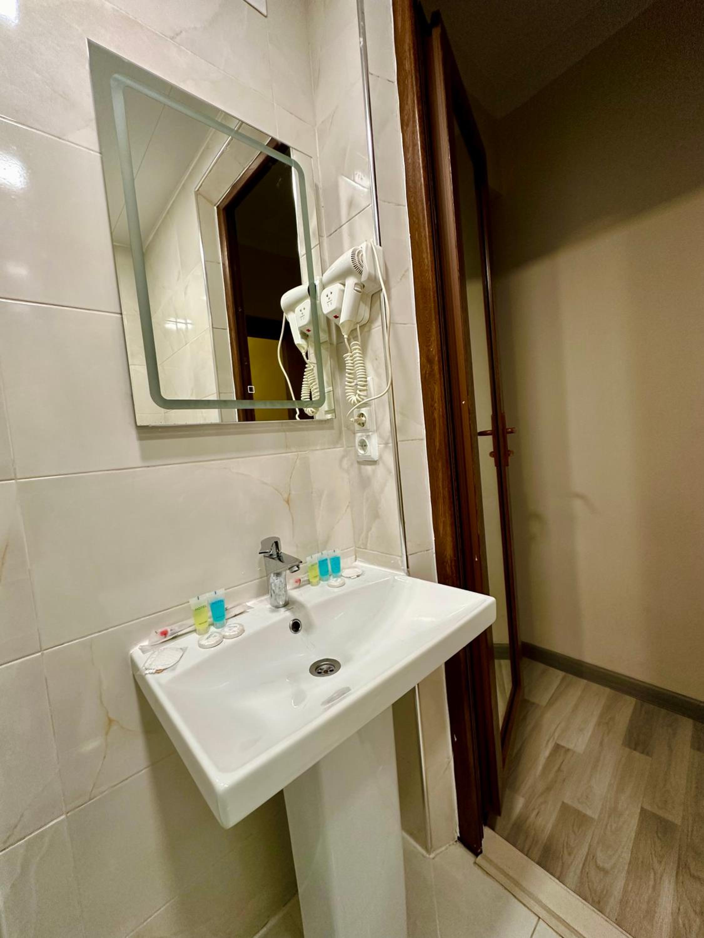 Suite with City View photo 3