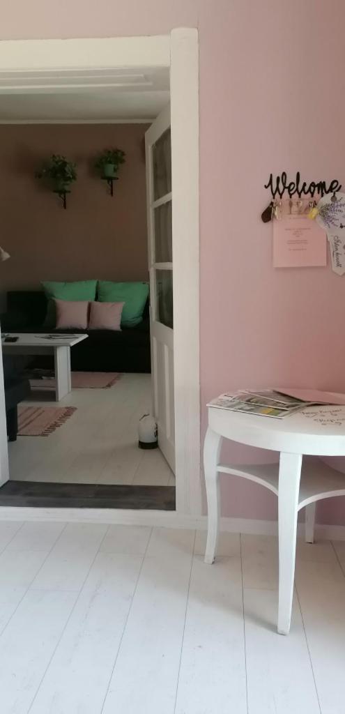 One-Bedroom House photo 1