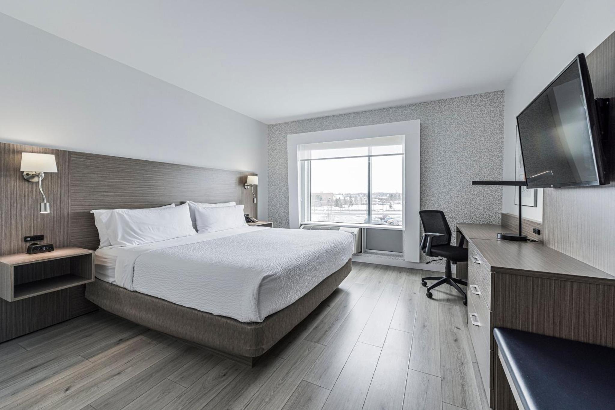 Standard King Room - Photo 2