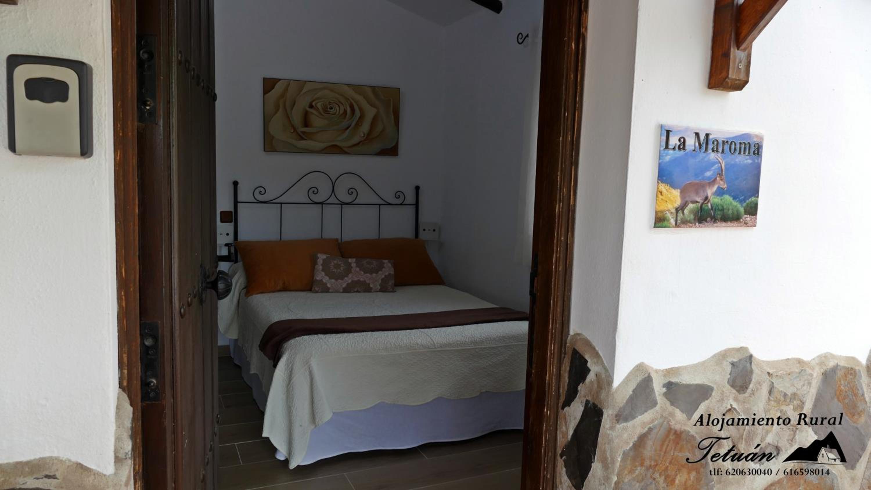 Habitación Doble con Baño Privado