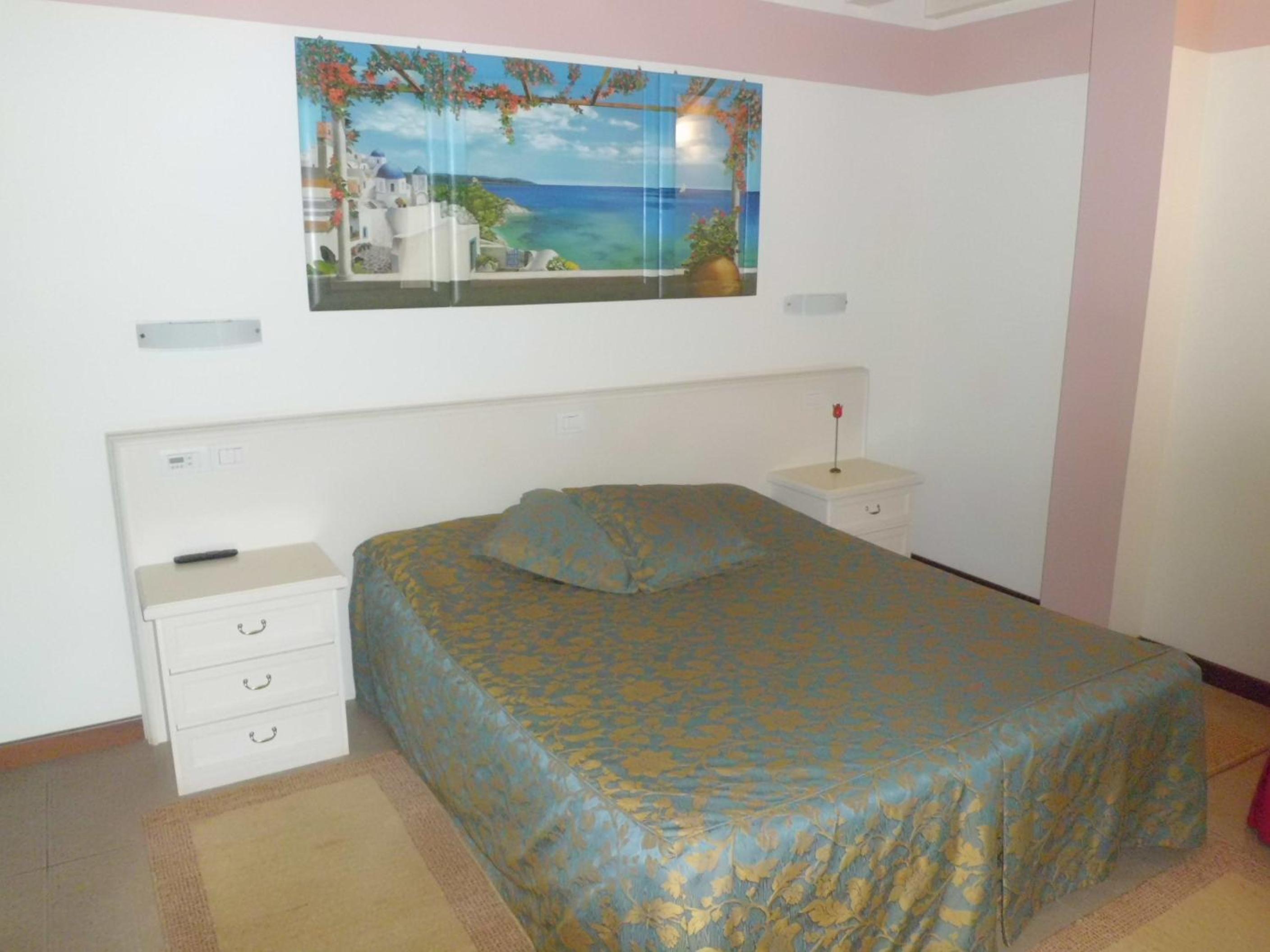 Double or Twin Room with Bathroom photo 2