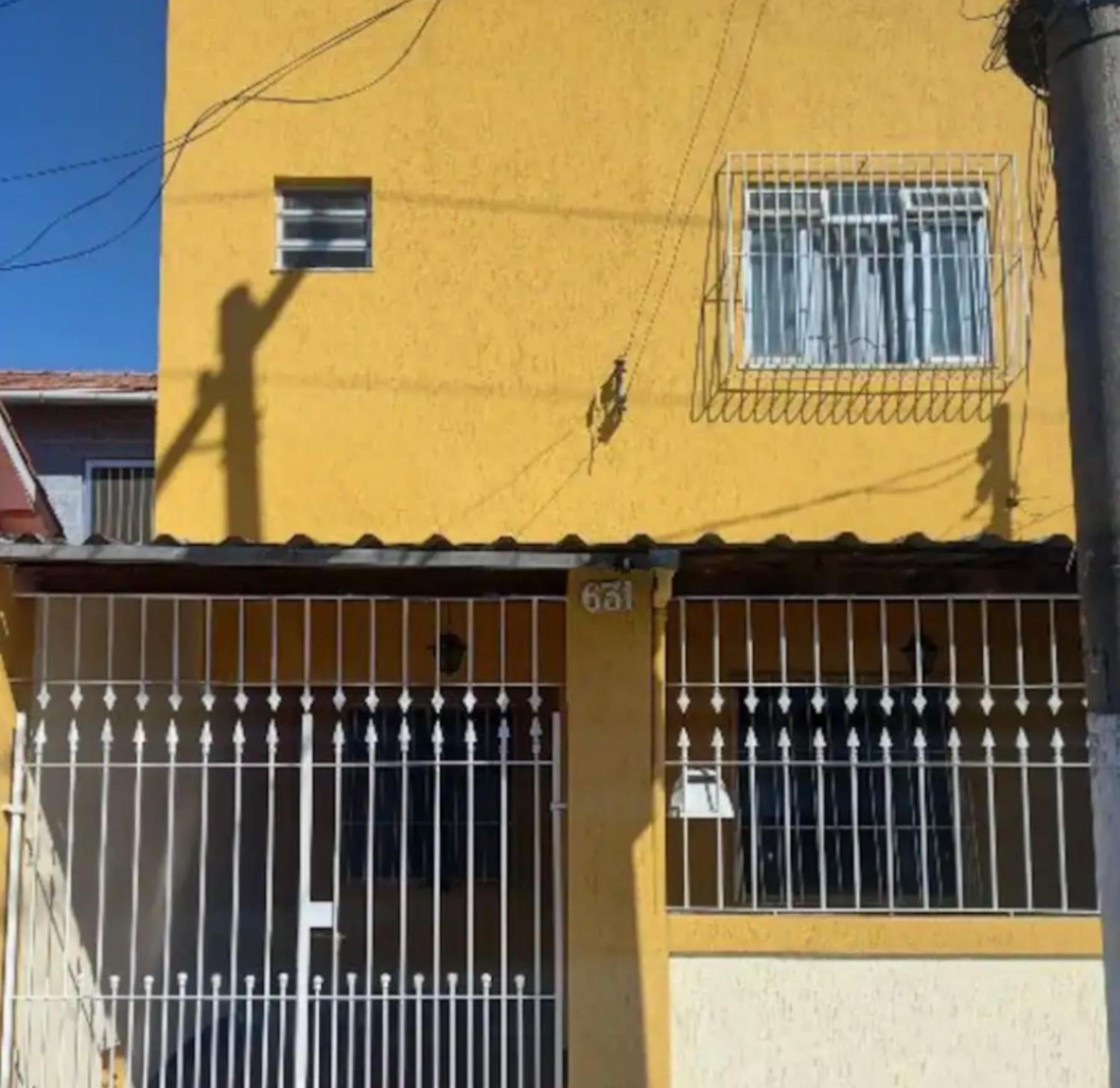 Three-Bedroom House photo 2