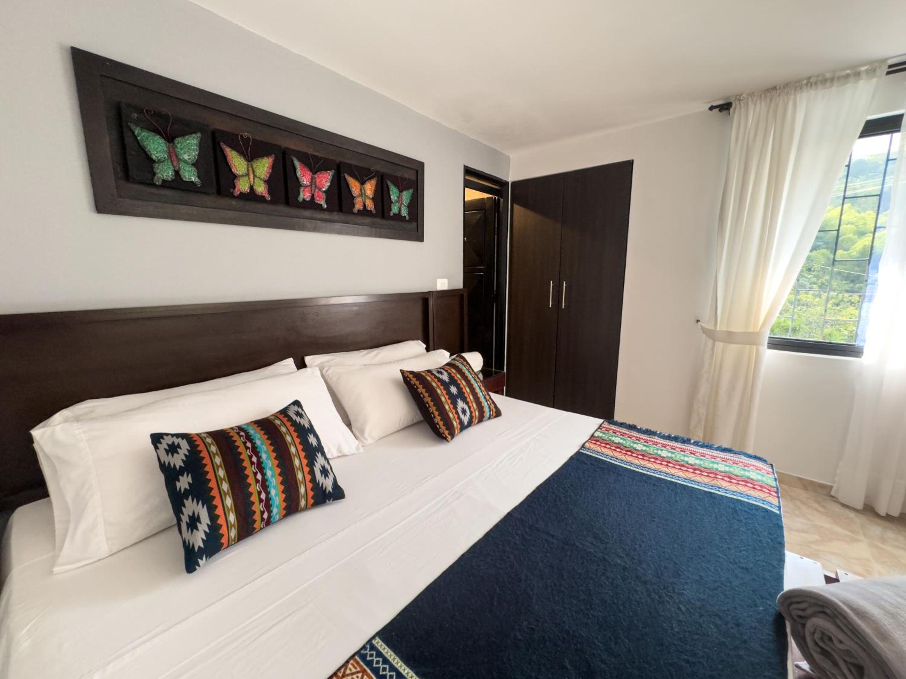Standard King Room photo 2