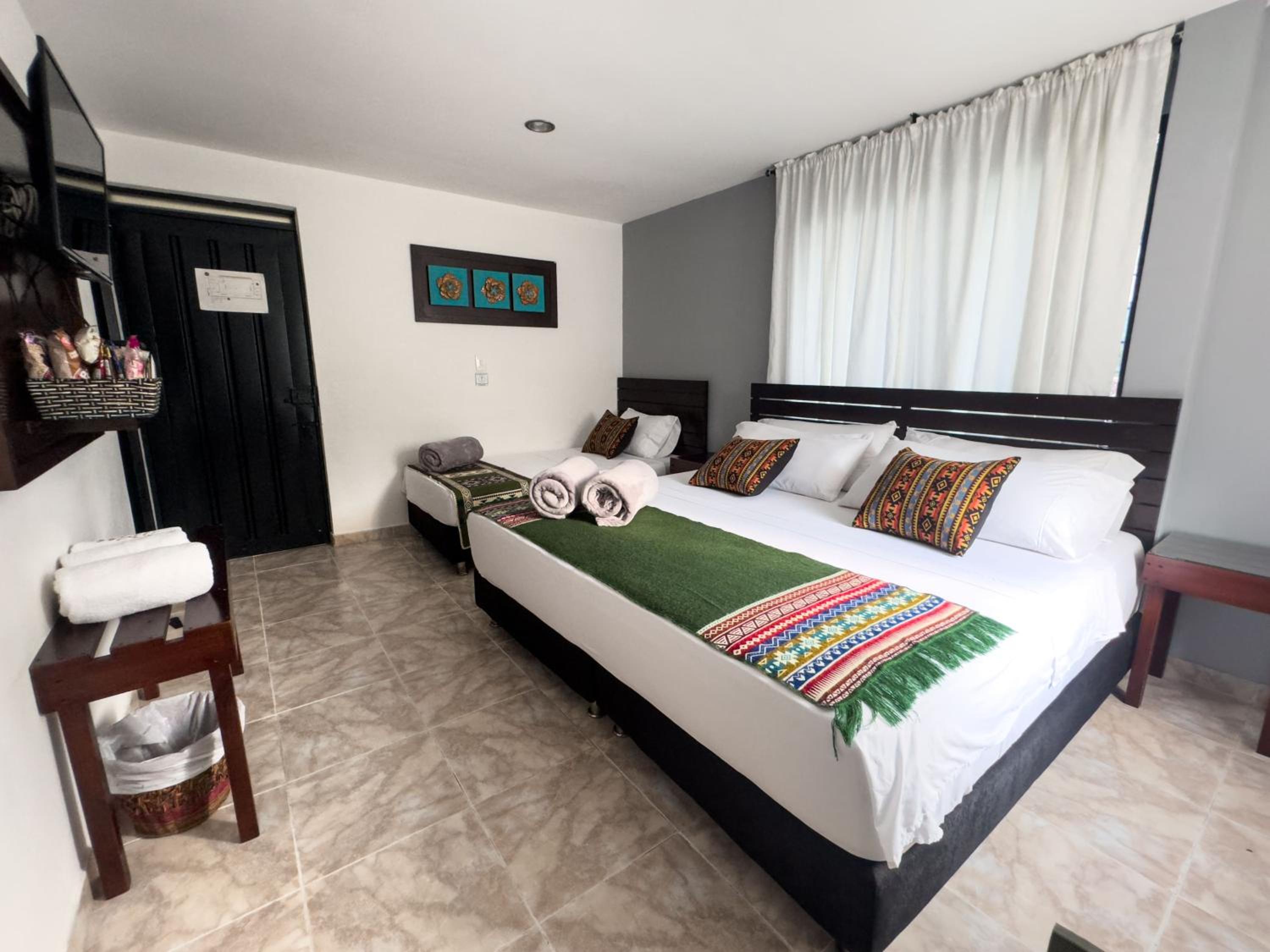 Triple Room with Private Bathroom photo 3