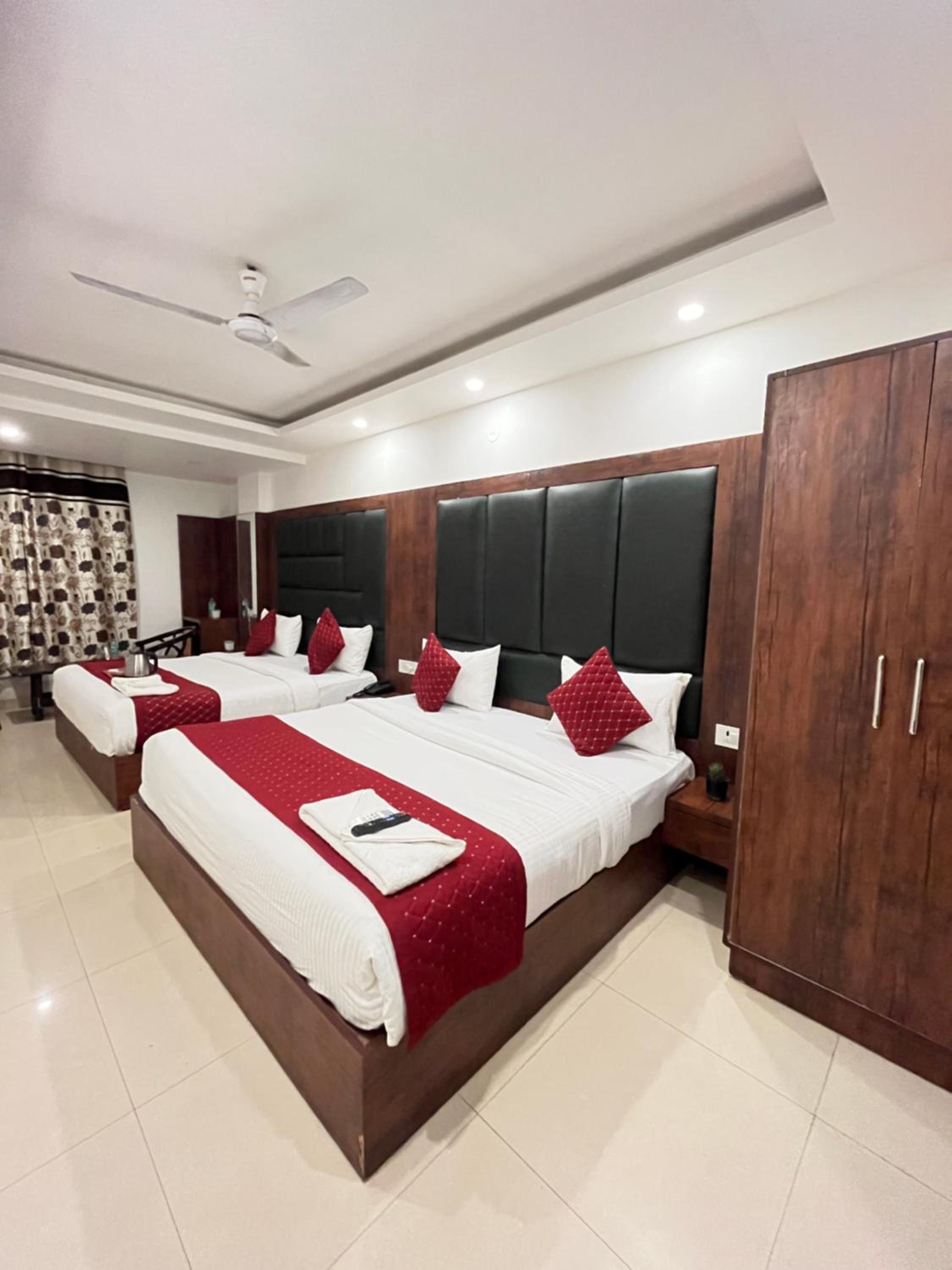 Deluxe Quadruple Room