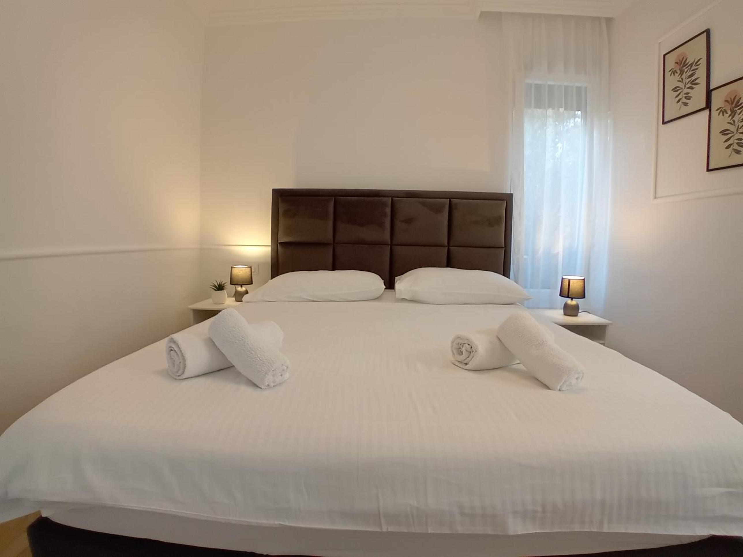 One-Bedroom Apartment - Photo 15