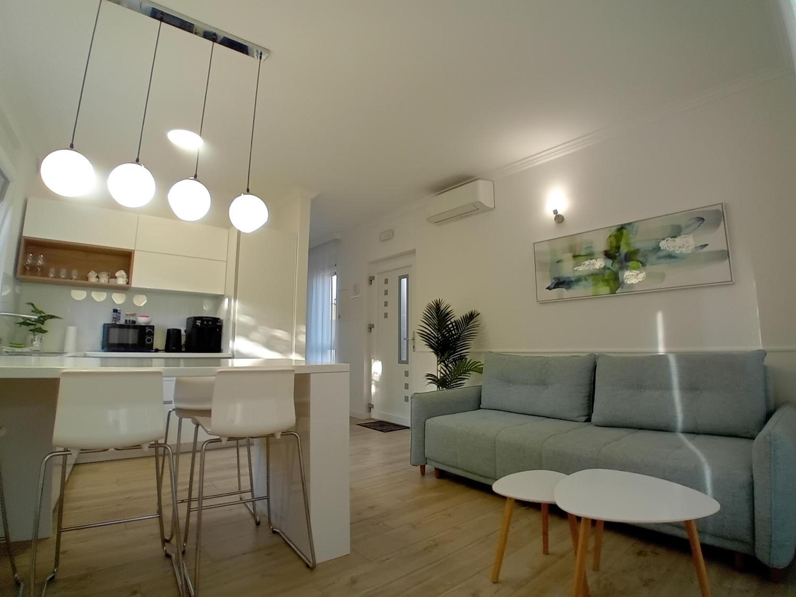 One-Bedroom Apartment - Photo 4