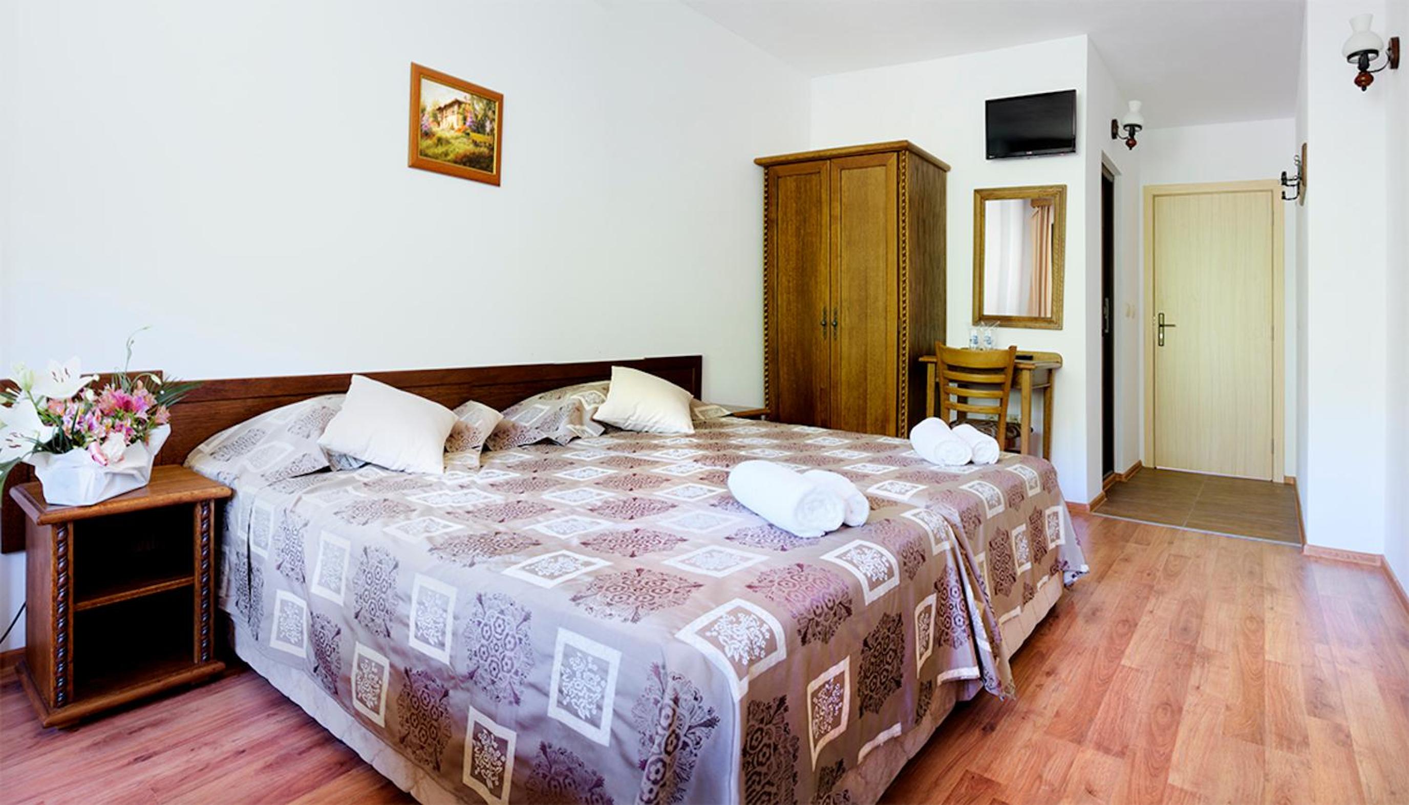 Double or Twin Room photo 2
