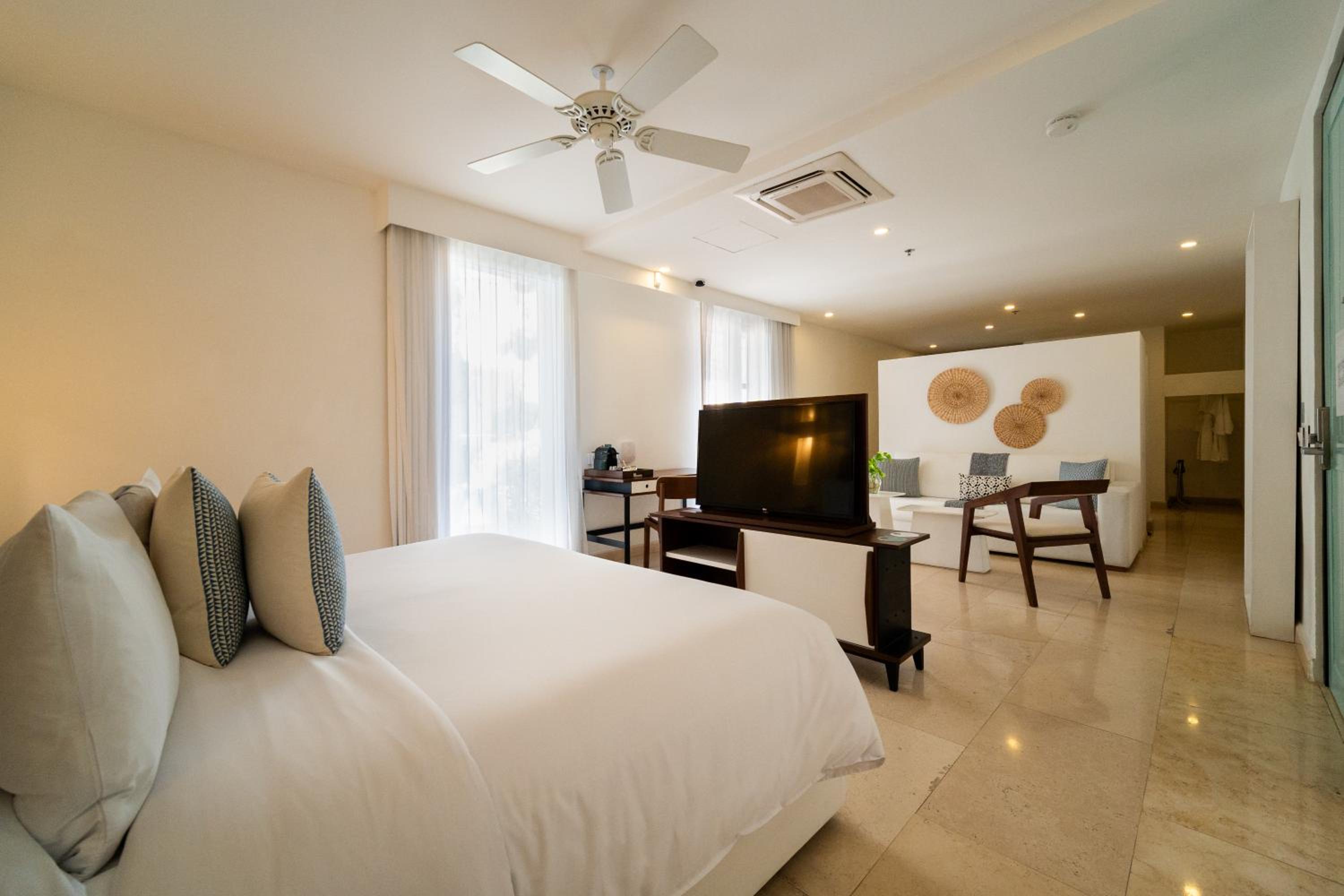 Deluxe Junior King Suite with Garden View