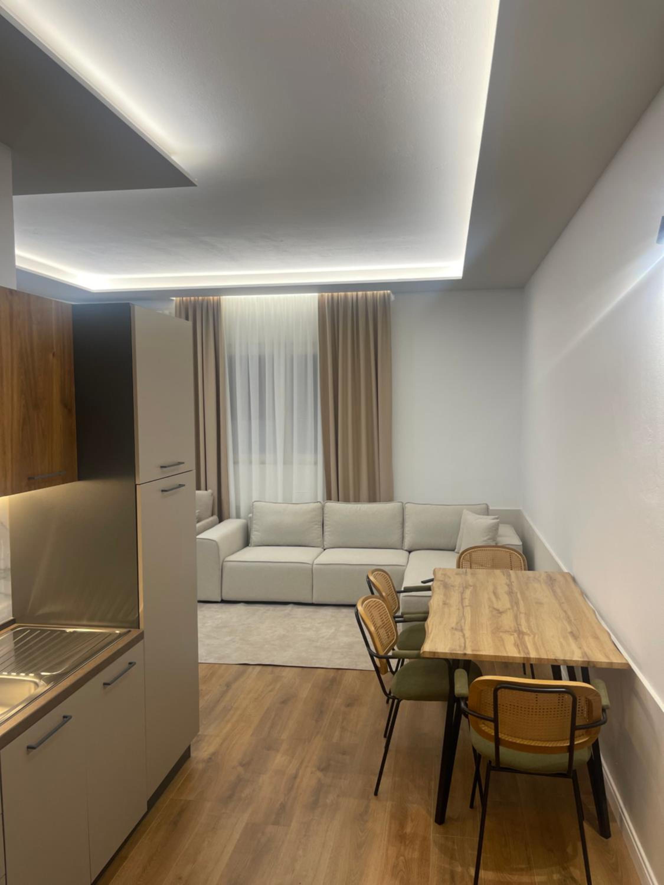 One-Bedroom Apartment photo 1