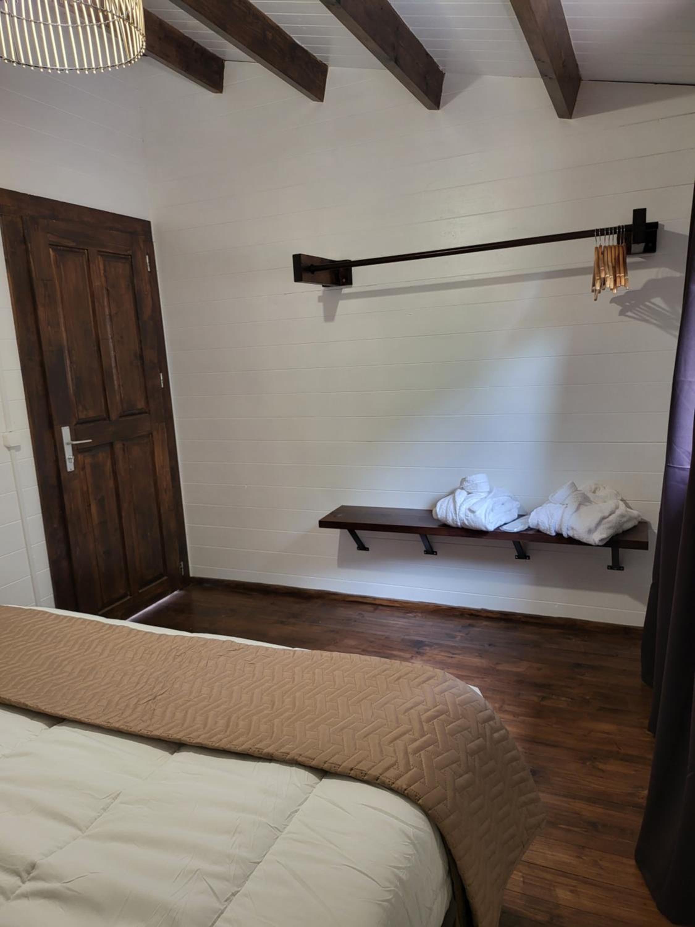 One-Bedroom House photo 1
