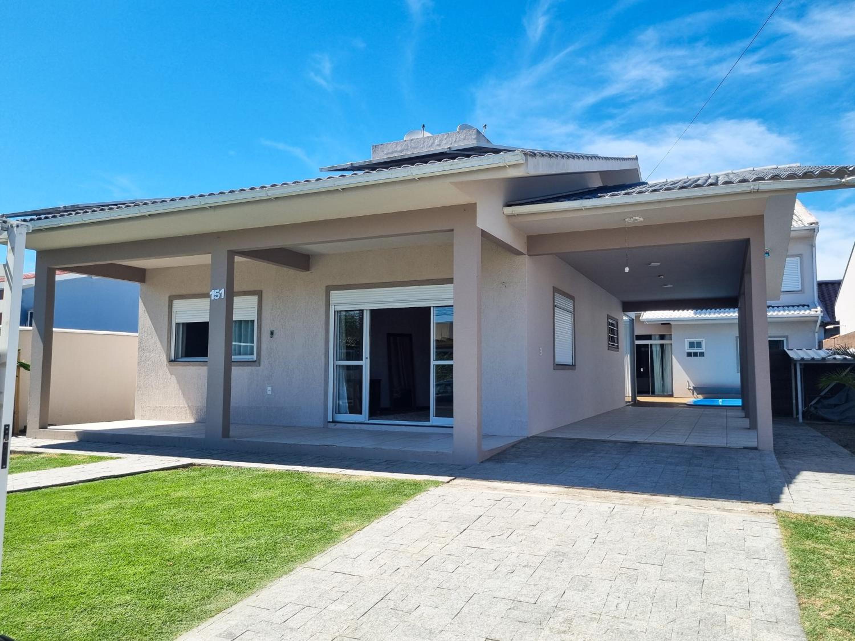 Seven-Bedroom House photo 3