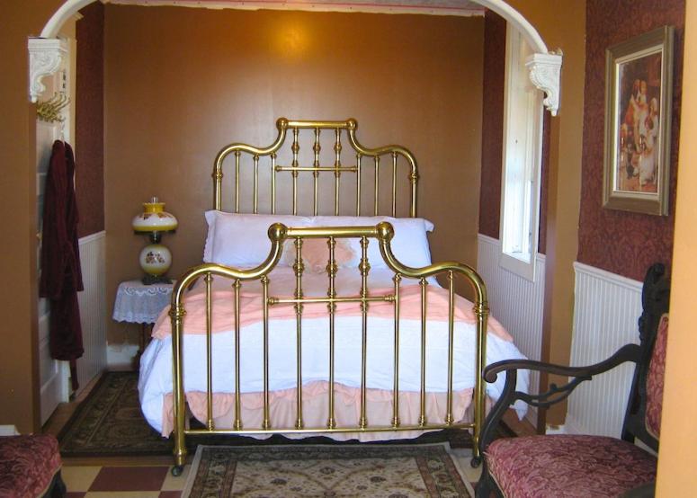 Queen Room with Balcony
