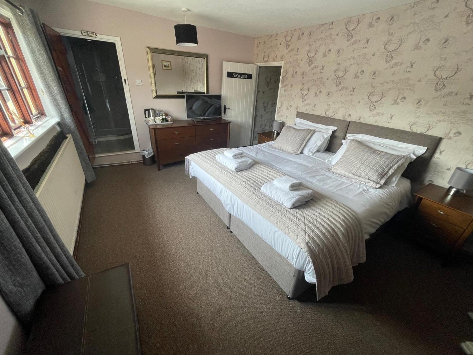 Double or Twin Room with Shower photo 1