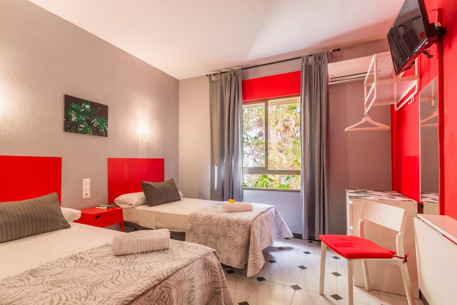 Double or Twin Room photo 3