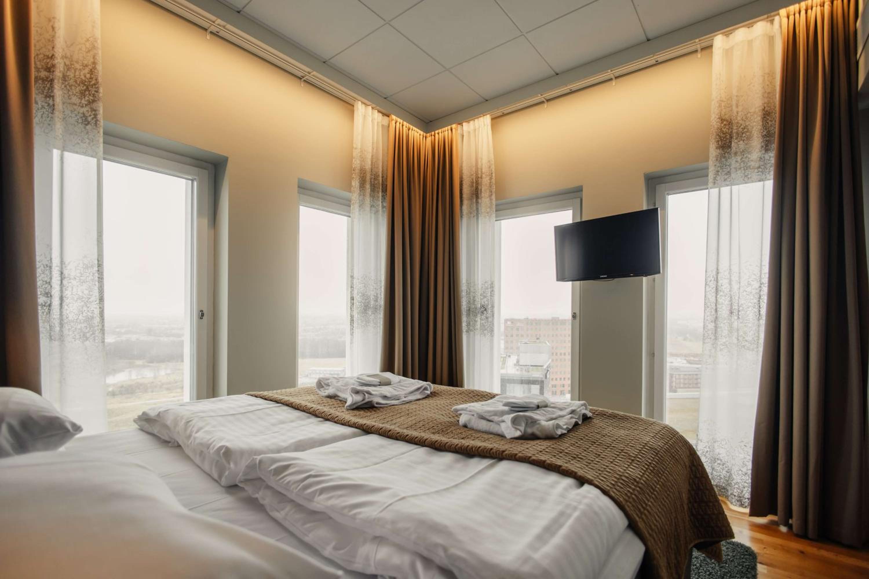 Junior King Suite