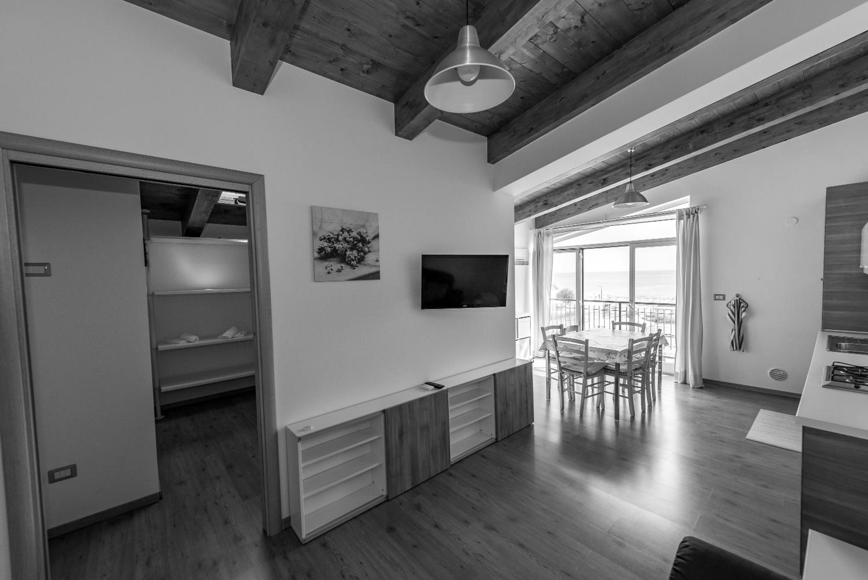 Two-Bedroom Apartment with Sea View photo 3