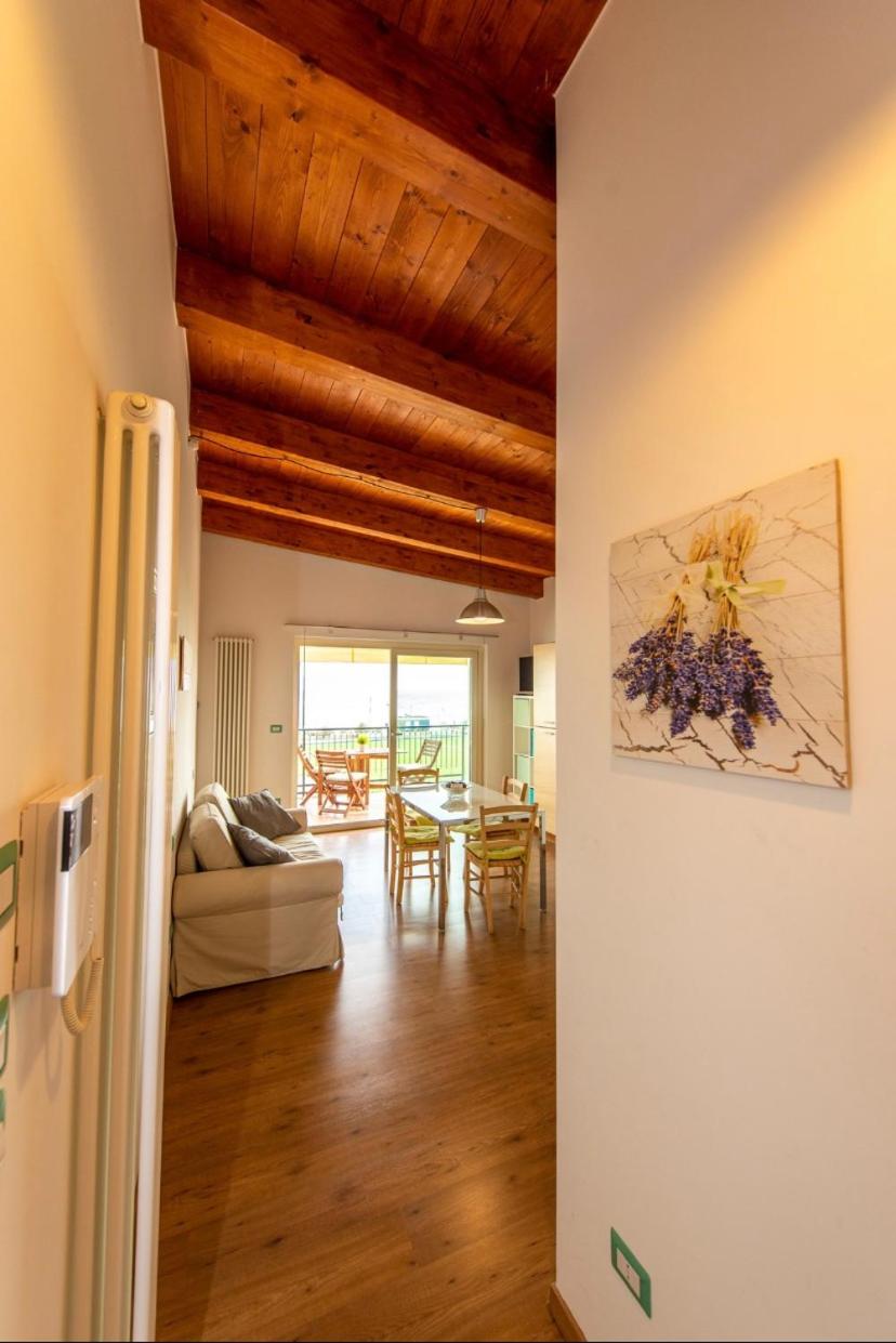 One-Bedroom Apartment with Sea View and Balcony photo 2