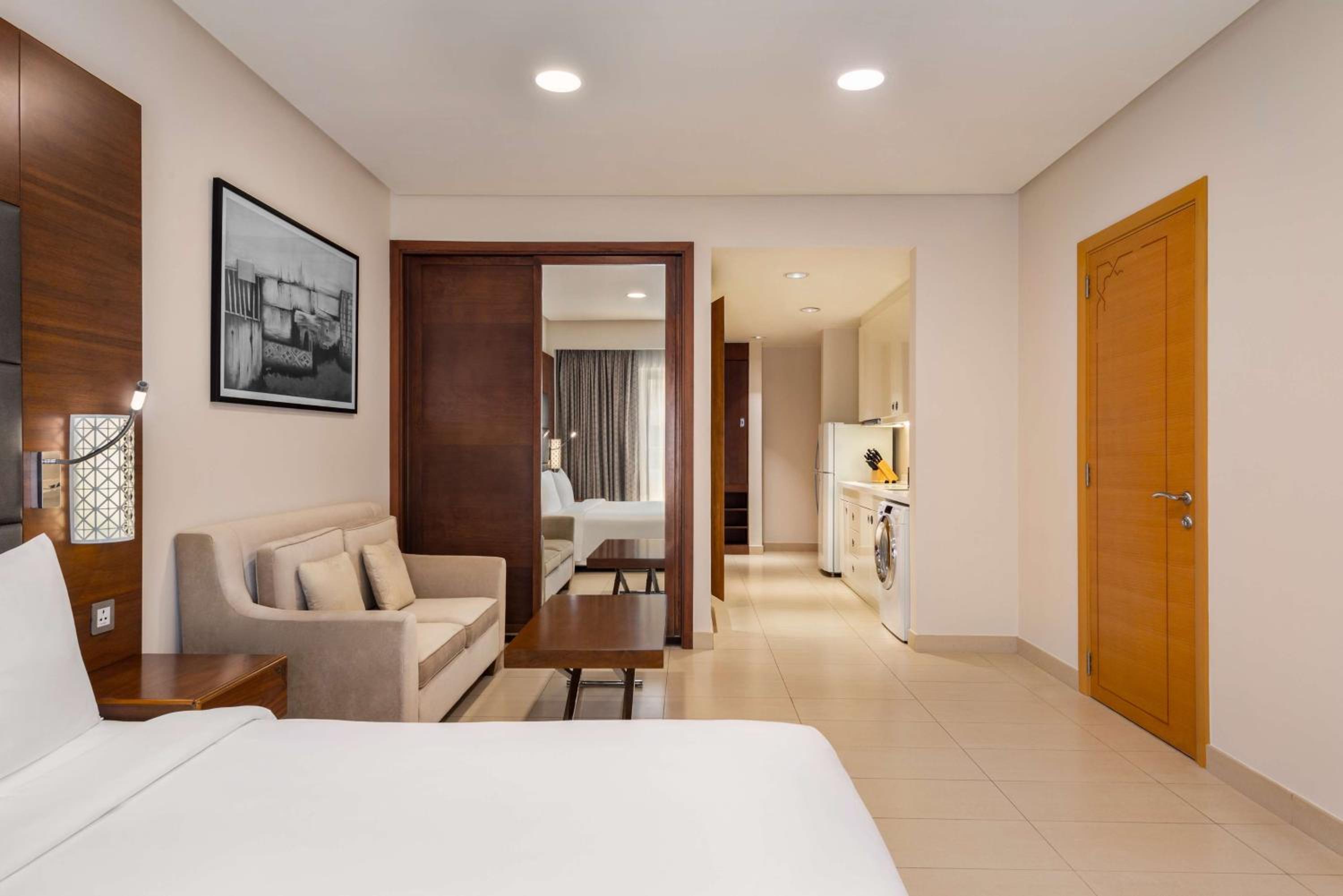 Studio Apartment with Balcony photo 2