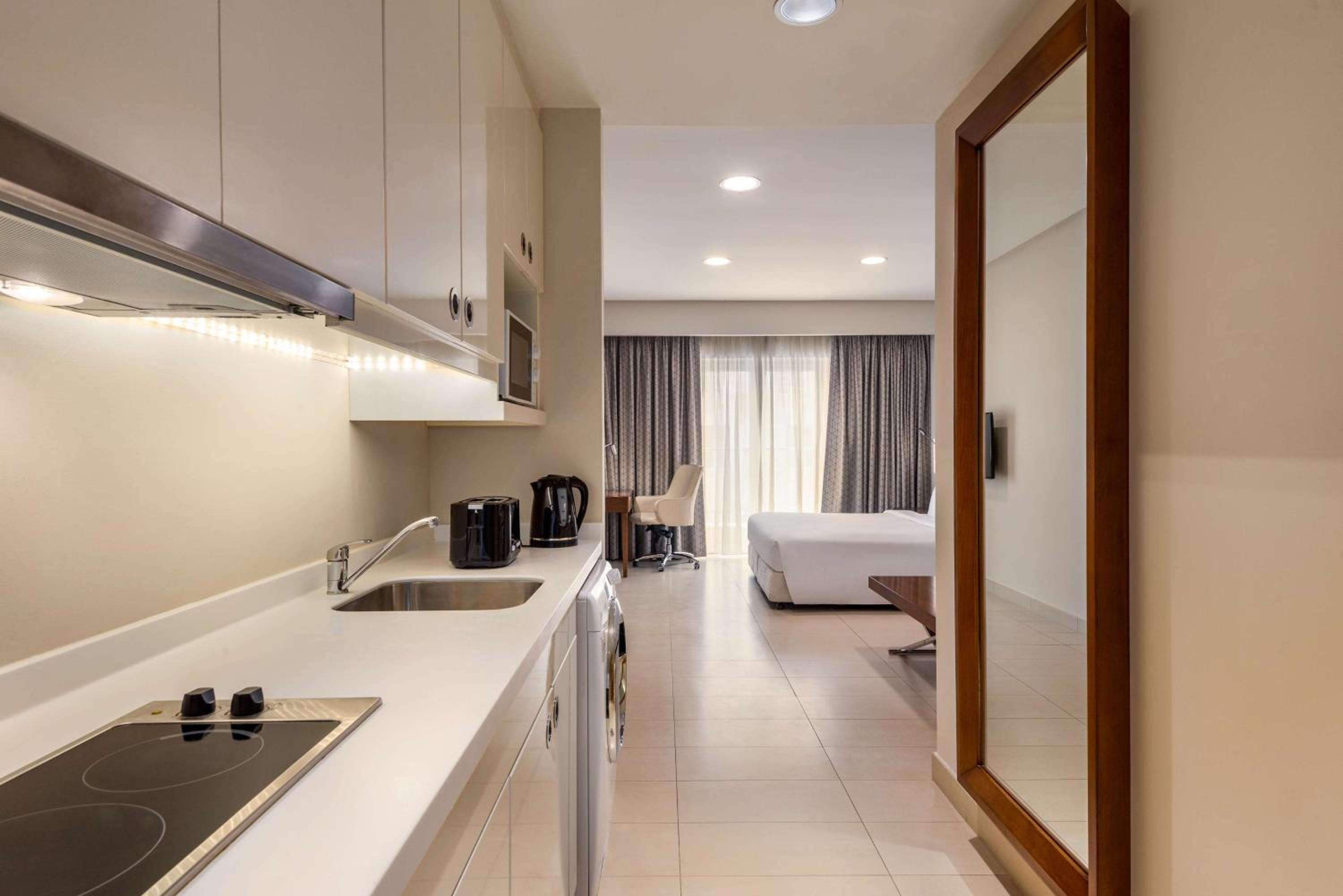 Studio Apartment photo 3