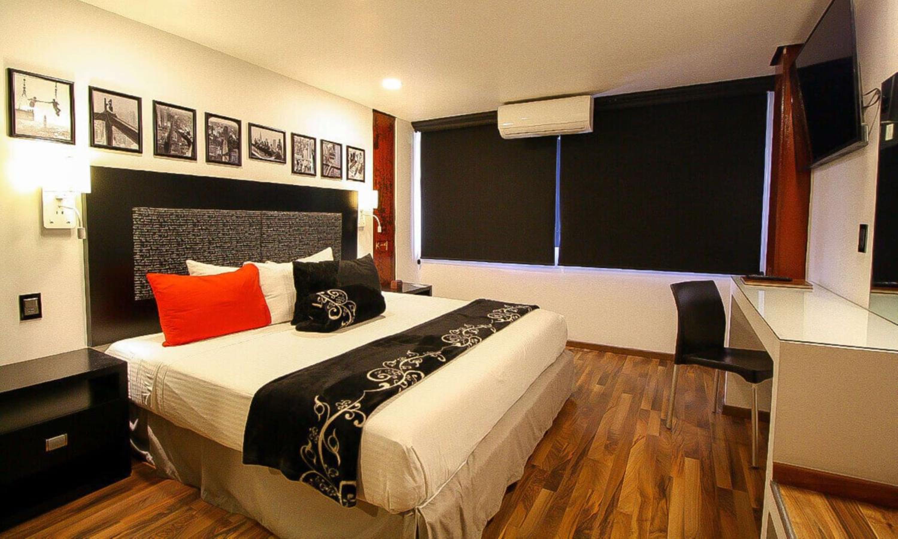 King Room - Non-Smoking photo 3