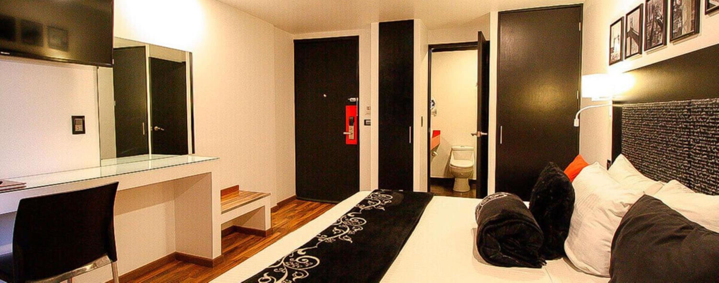 King Room - Non-Smoking photo 1