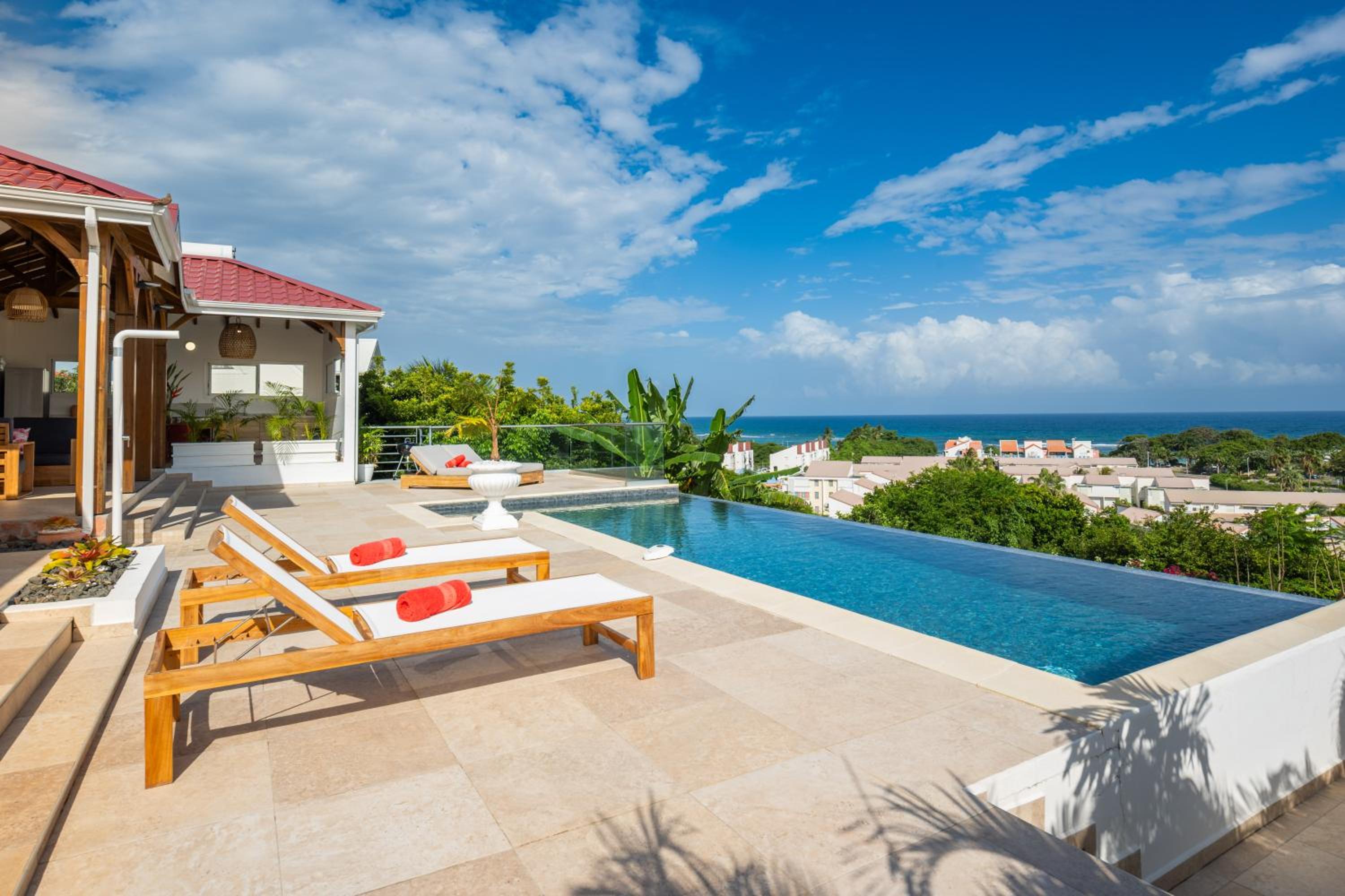 Superior Villa photo 1
