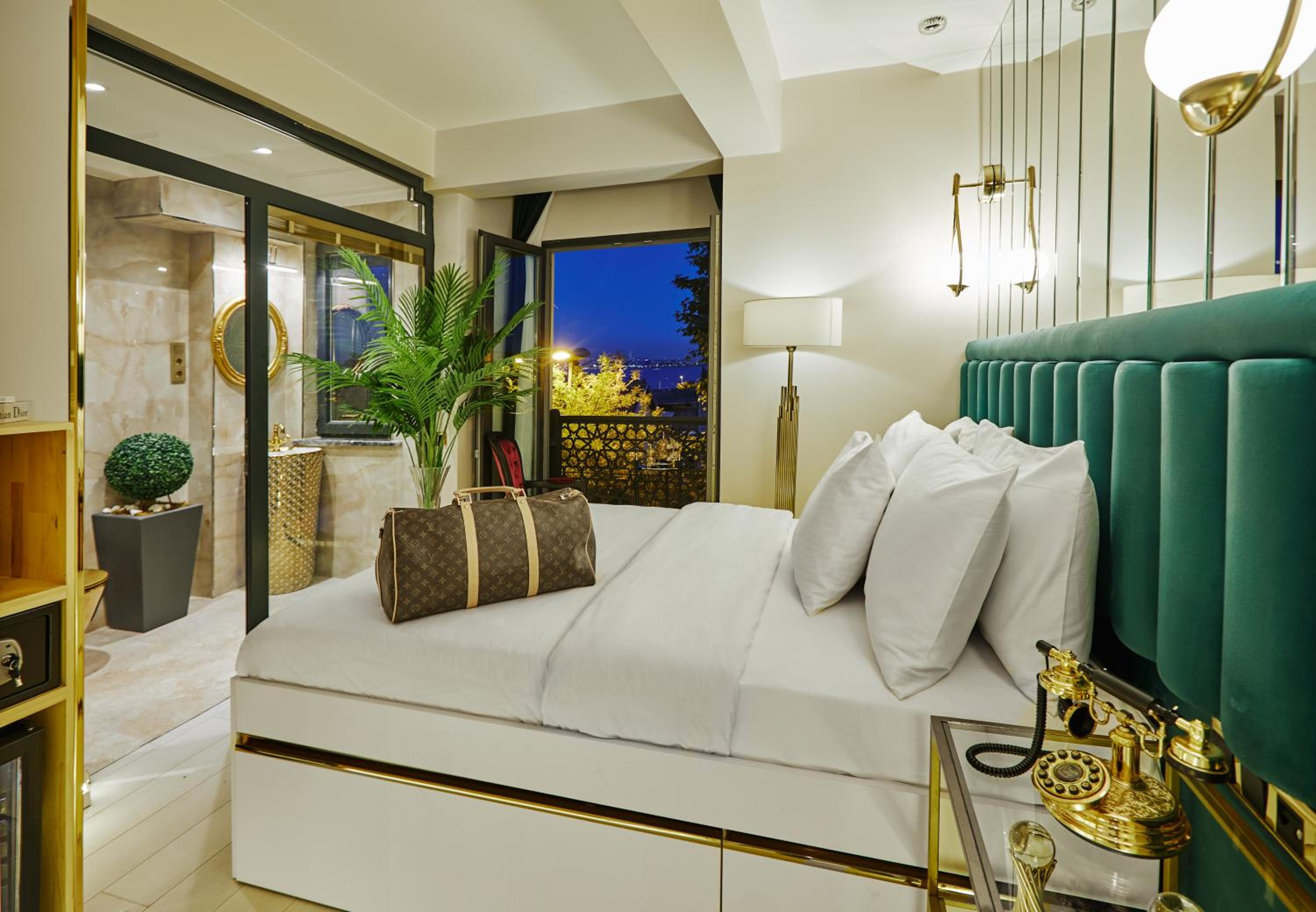 King Room with Sea View photo 2