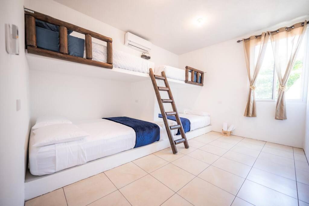 Three-Bedroom House photo 1