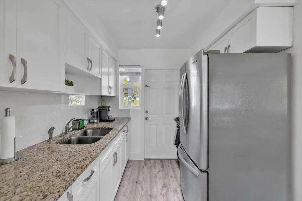 Three-Bedroom House photo 2