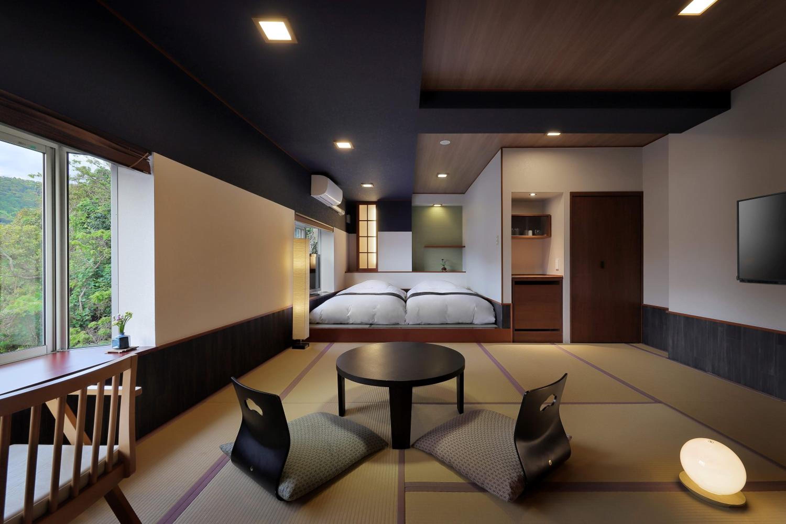 Japanese-Style Superior Room with Mountain View