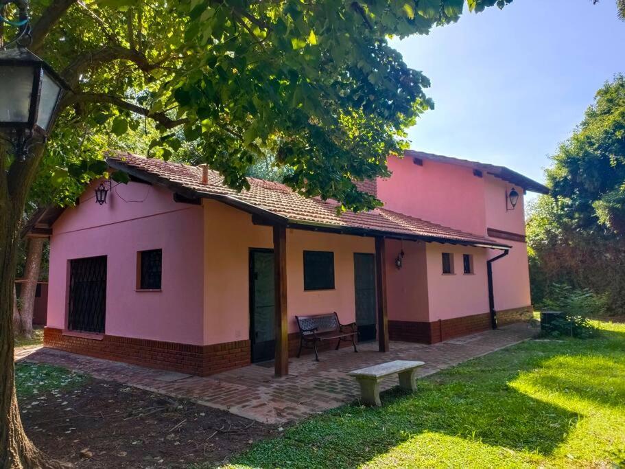 Five-Bedroom House photo 2