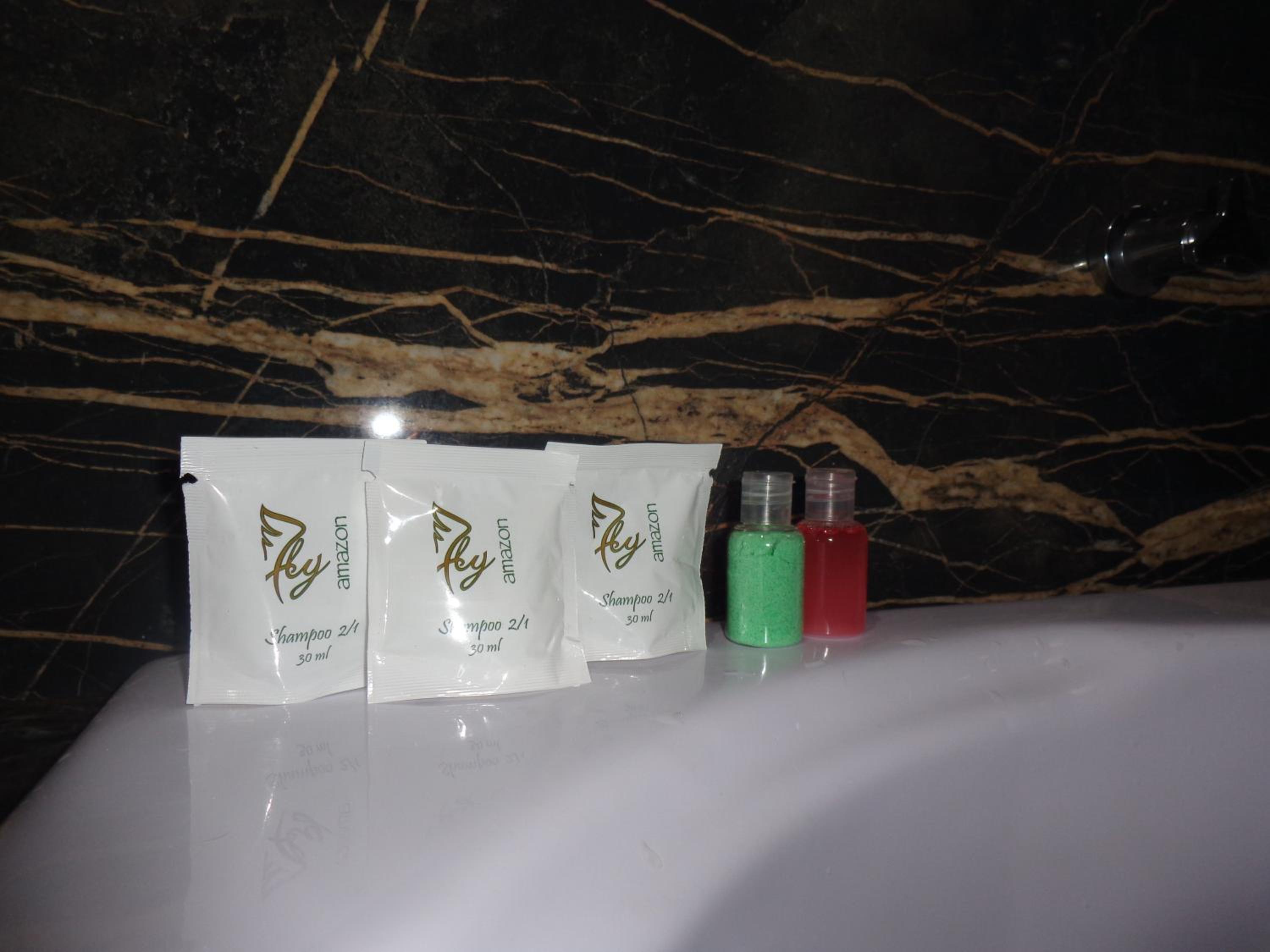 Queen Suite with Spa Bath - Photo 21