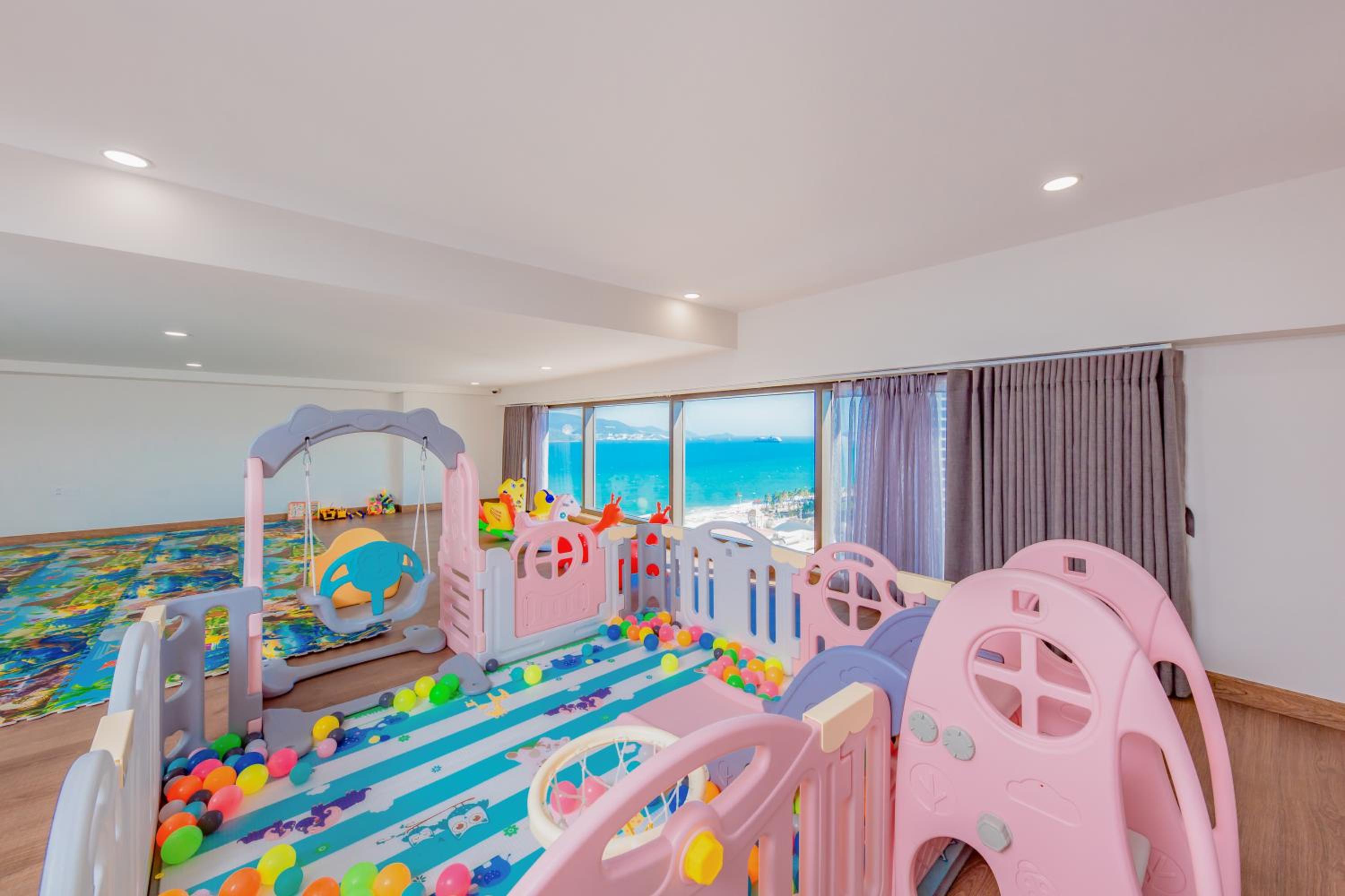Deluxe Twin Room - Photo 6