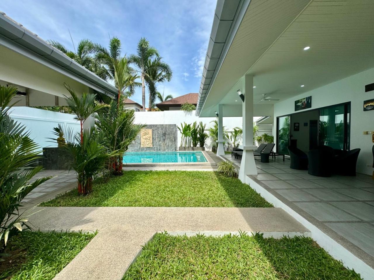 Villa photo 2