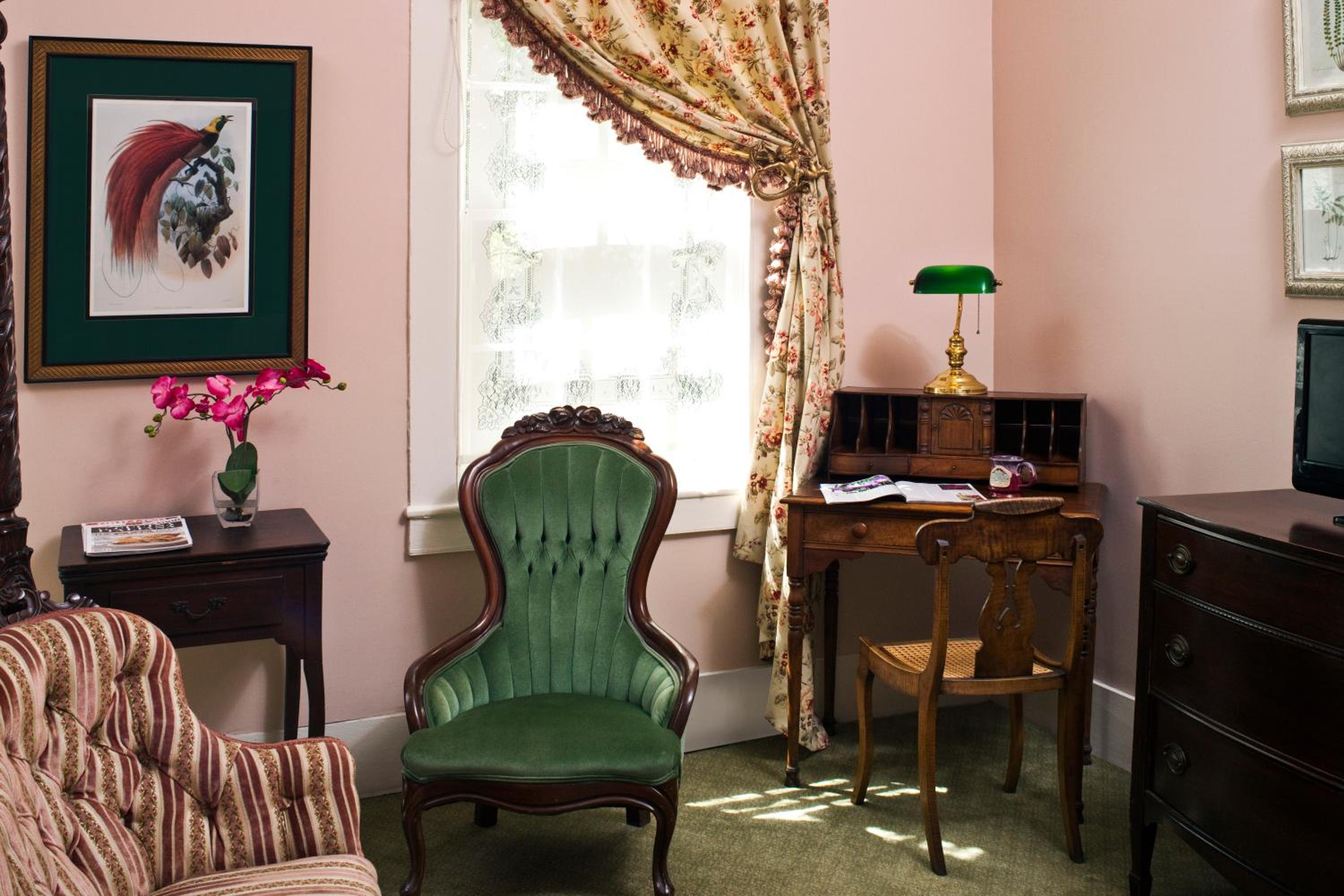 Queen Room- Alice Room photo 3