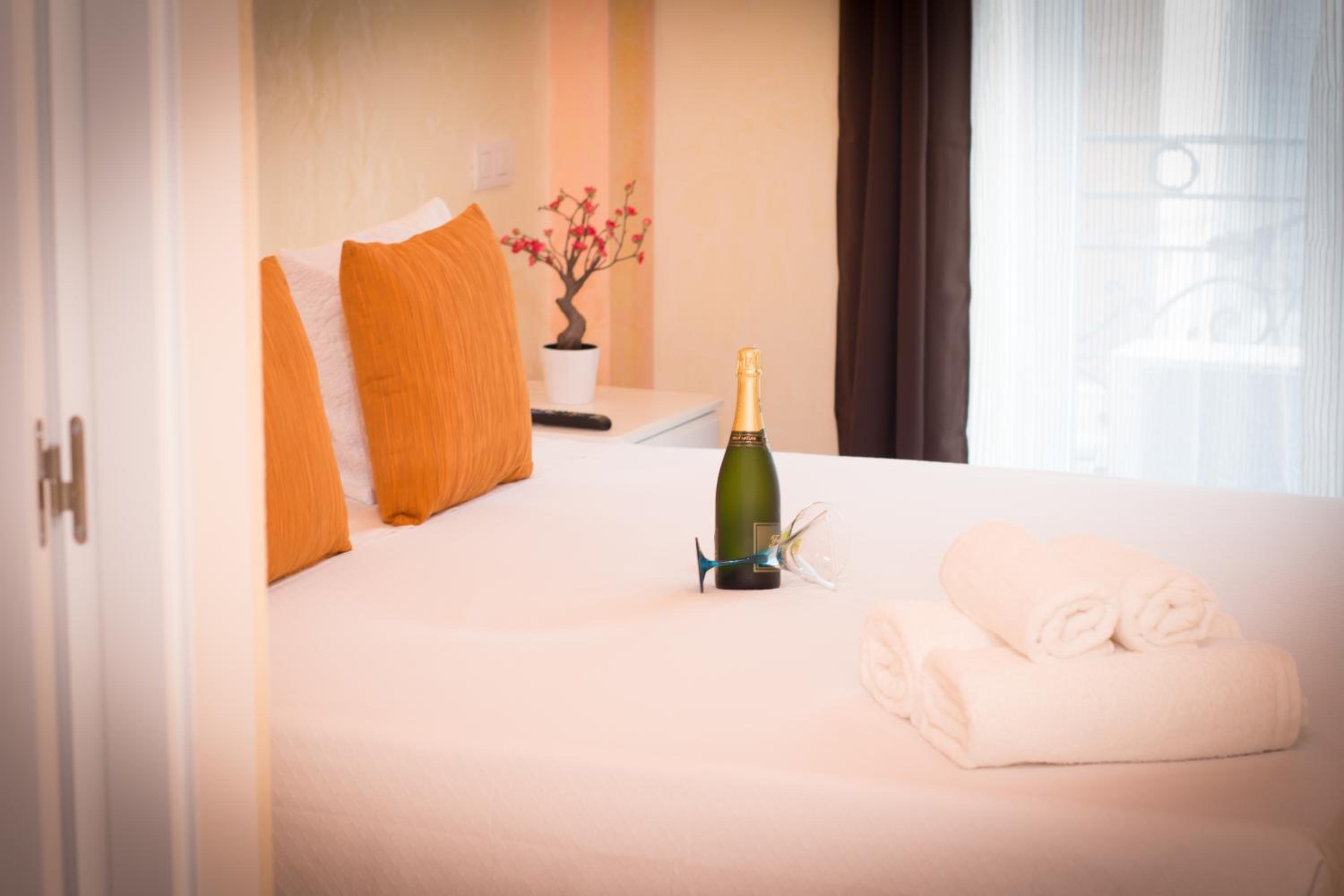 Standard Double Room with City View photo 2
