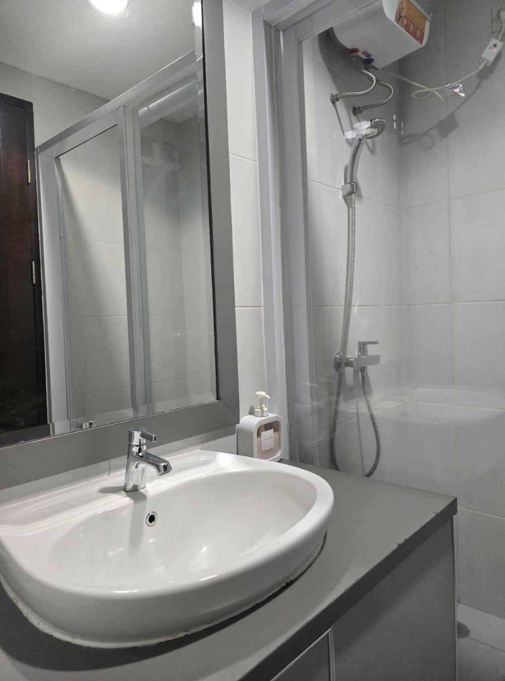 Studio Apartment - Photo 4