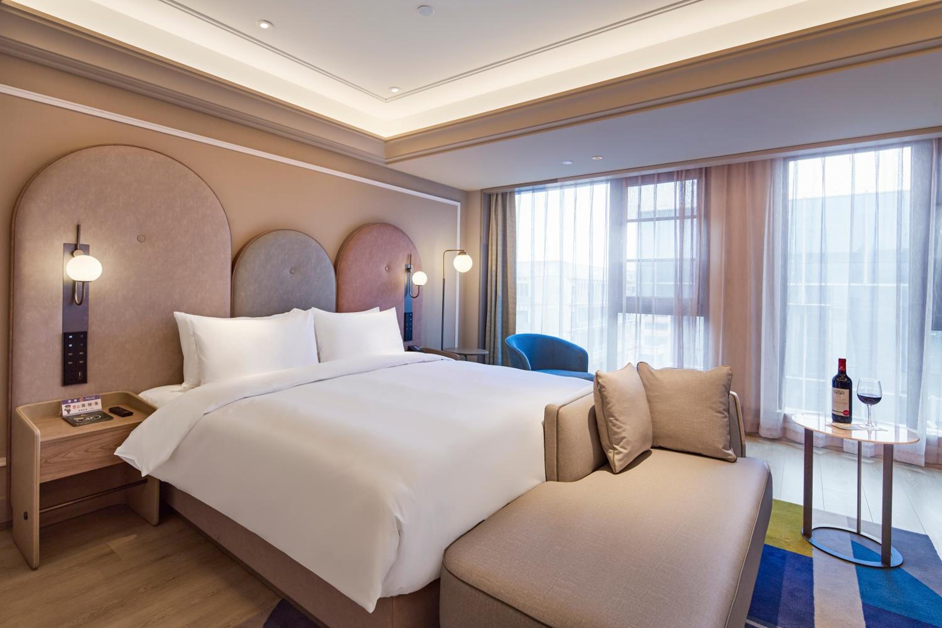 Standard King Room